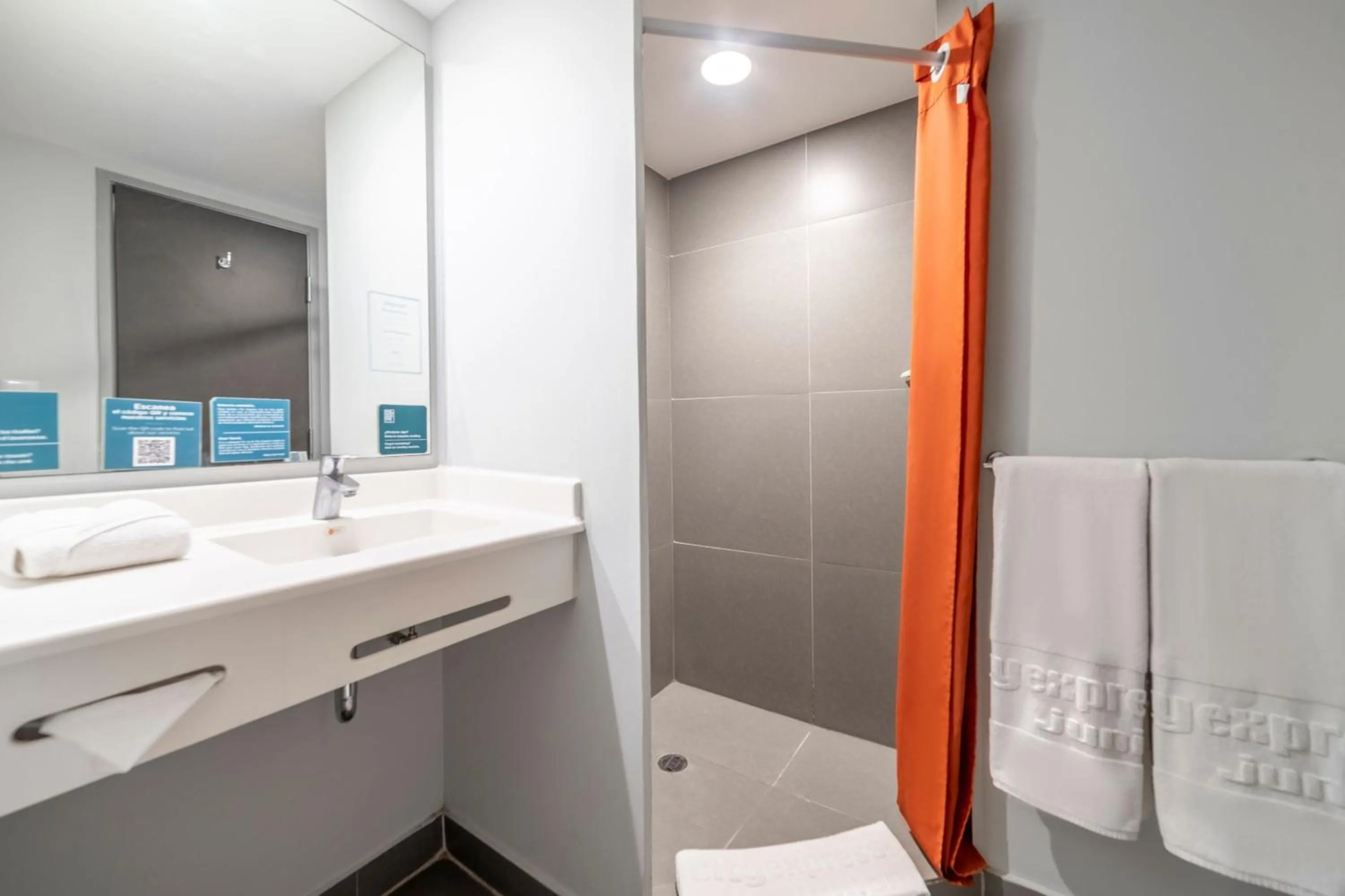 Bathroom in City Express Junior by Marriott Ciudad del Carmen Aeropuerto