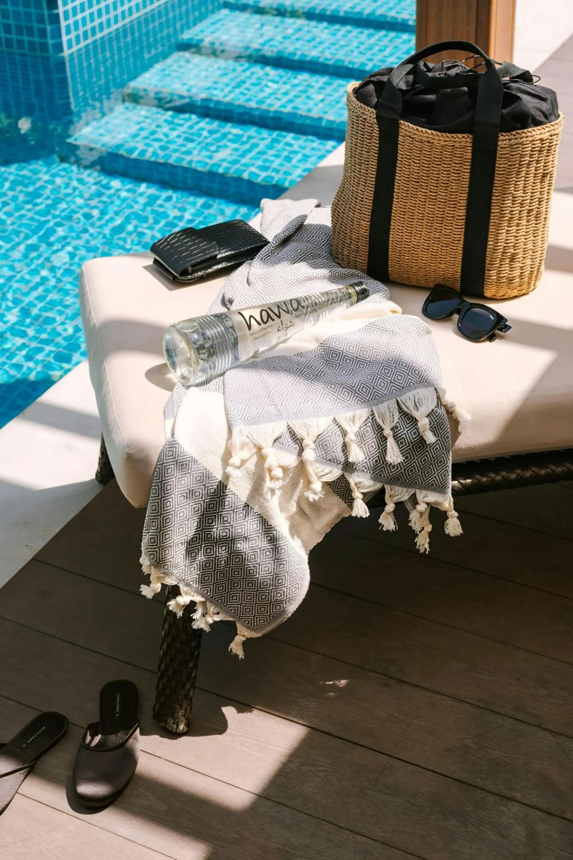 Swimming pool in Sonder by Marriott Bonvoy Business Bay Apartments