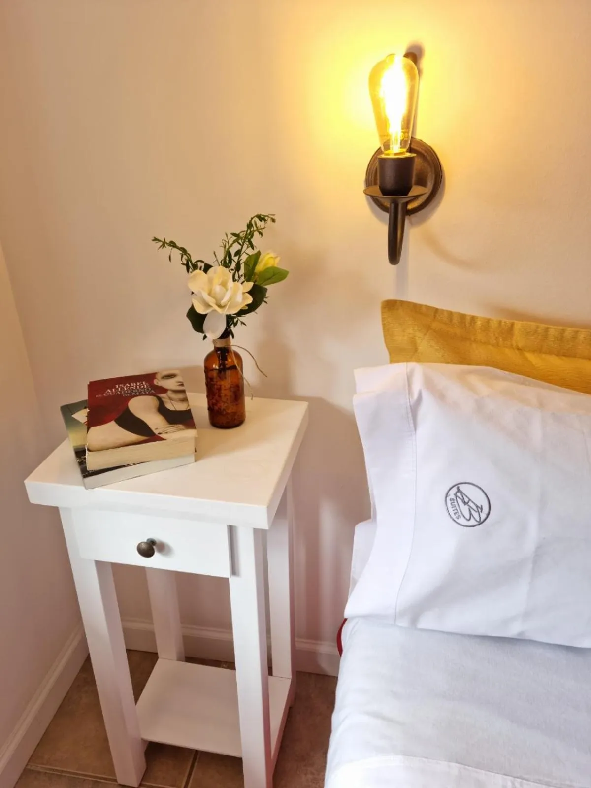 Bed in Isla Bonita Suites