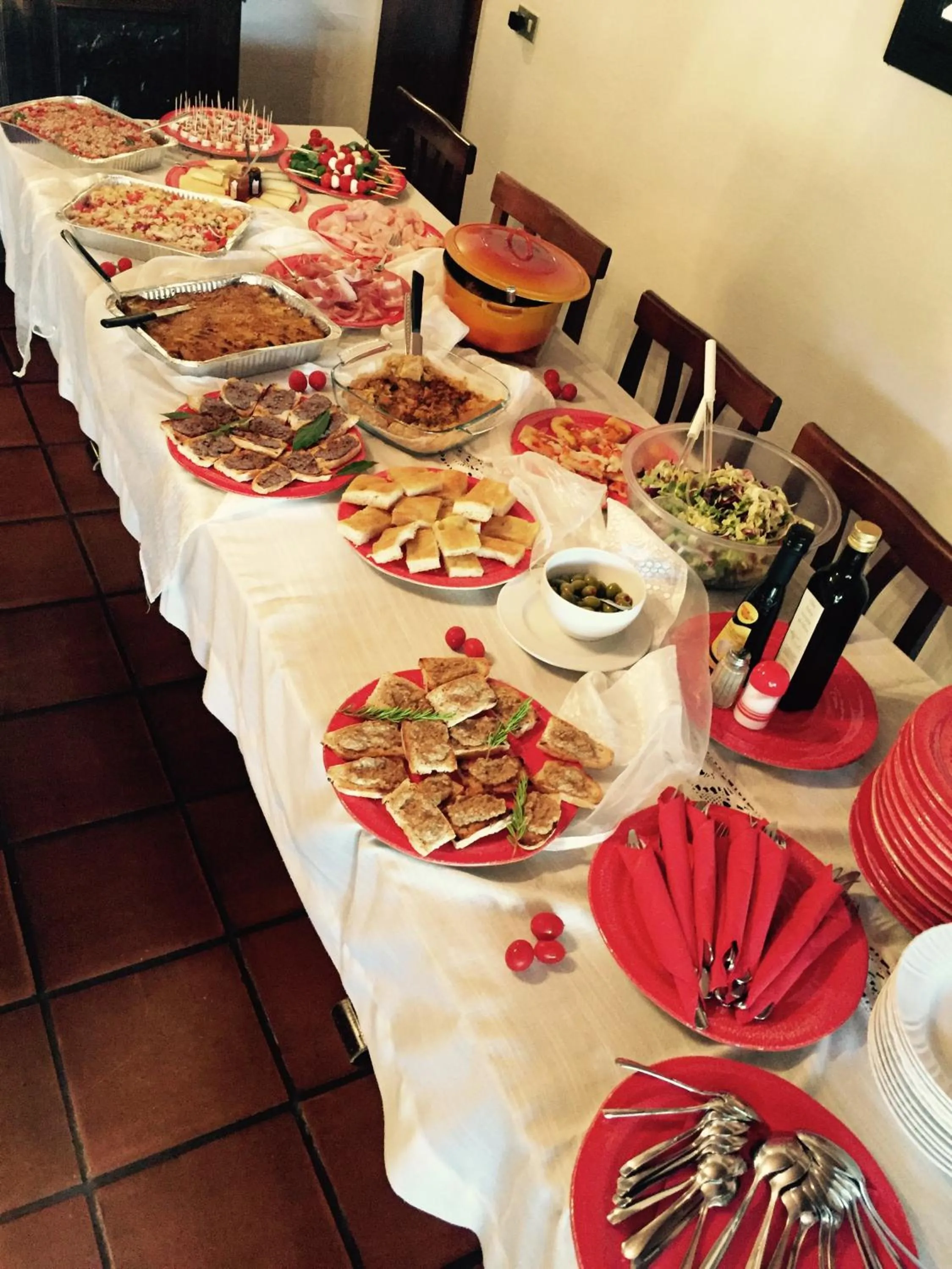 Food and drinks in Campo Di Carlo