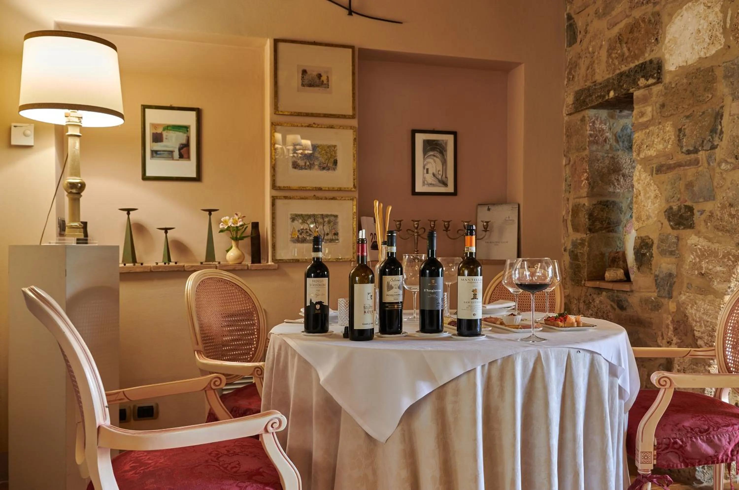 Restaurant/places to eat in Relais Osteria Dell'Orcia