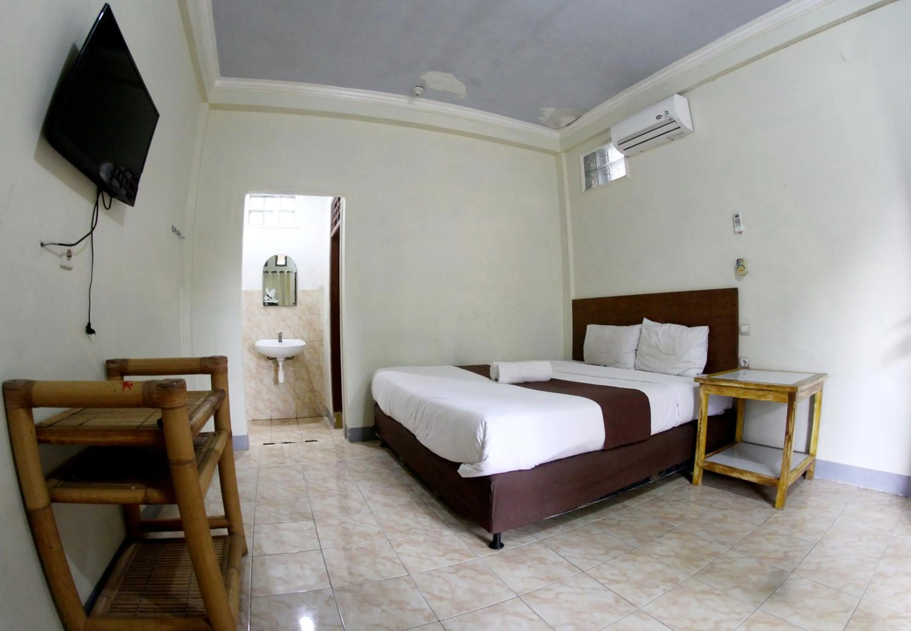 Photo of the whole room, Bed in Gili Beach Wind