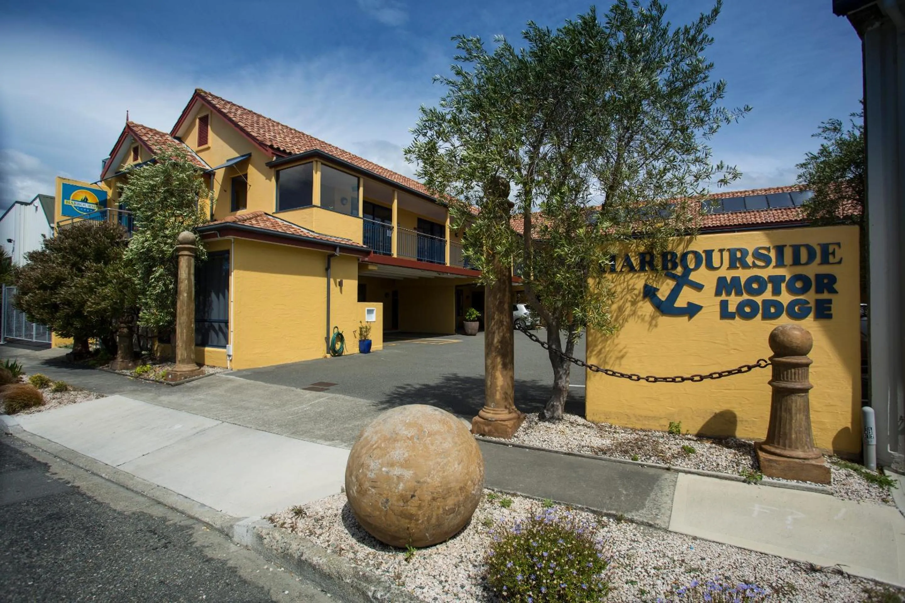 Facade/entrance in Harbourside Lodge