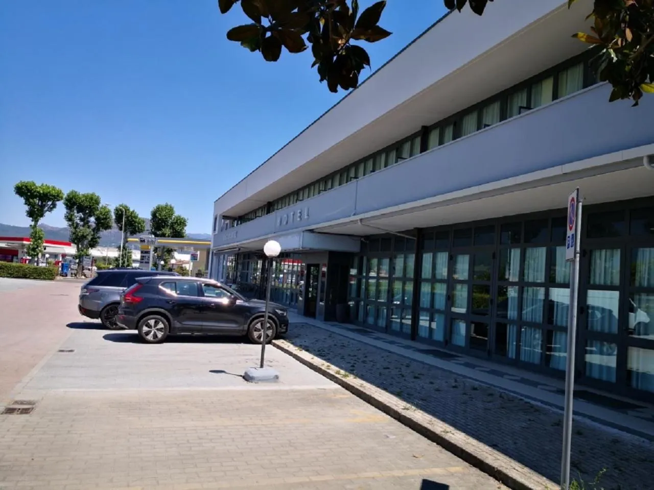 Property building in Hotel Ristorante Trendy