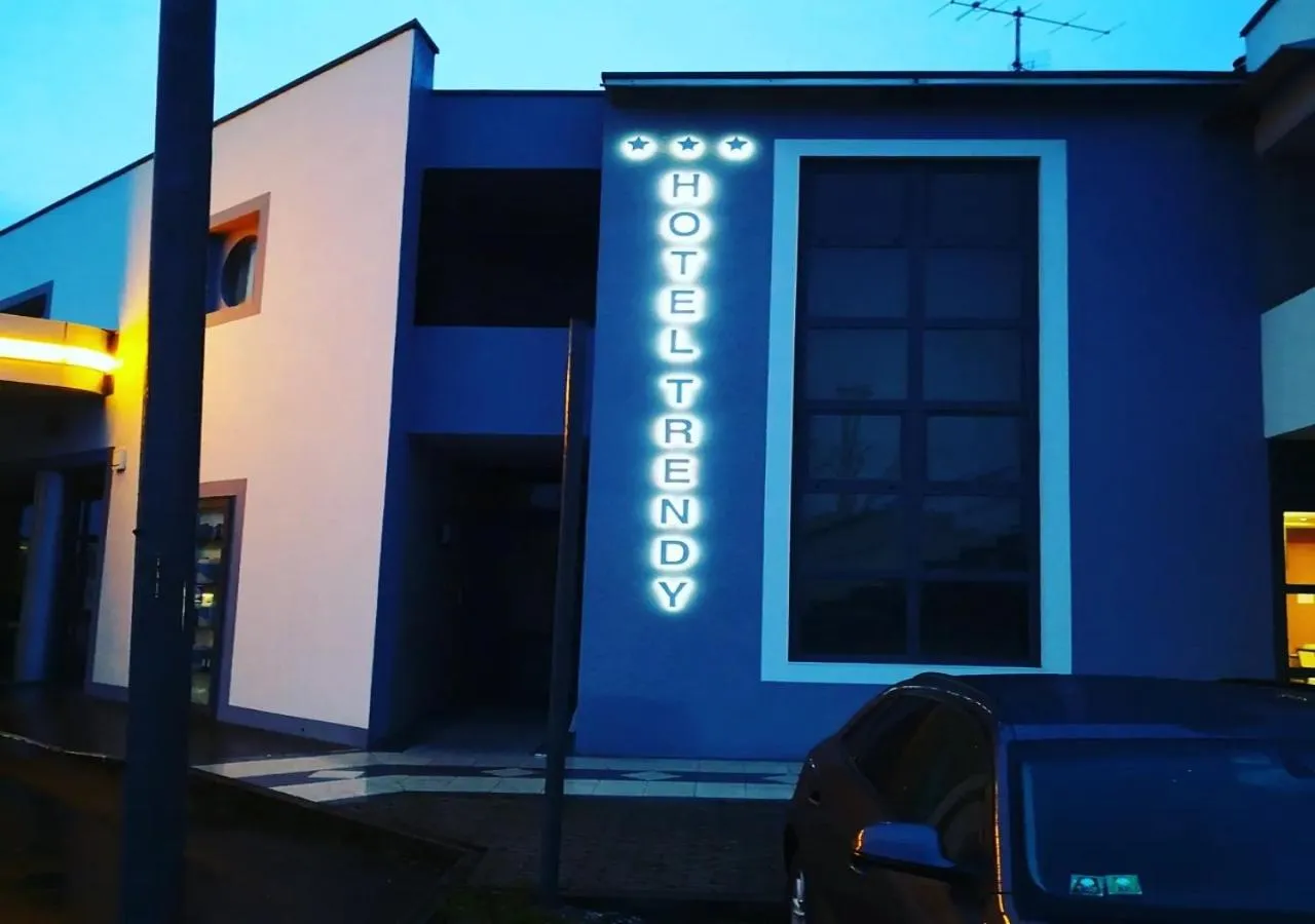 Property building in Hotel Ristorante Trendy