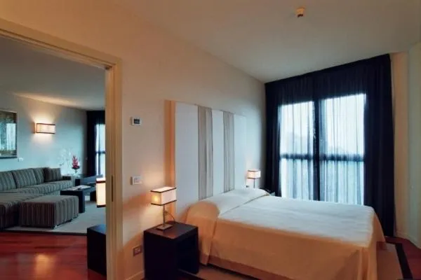 Photo of the whole room, Bed in Eden Rock Resort