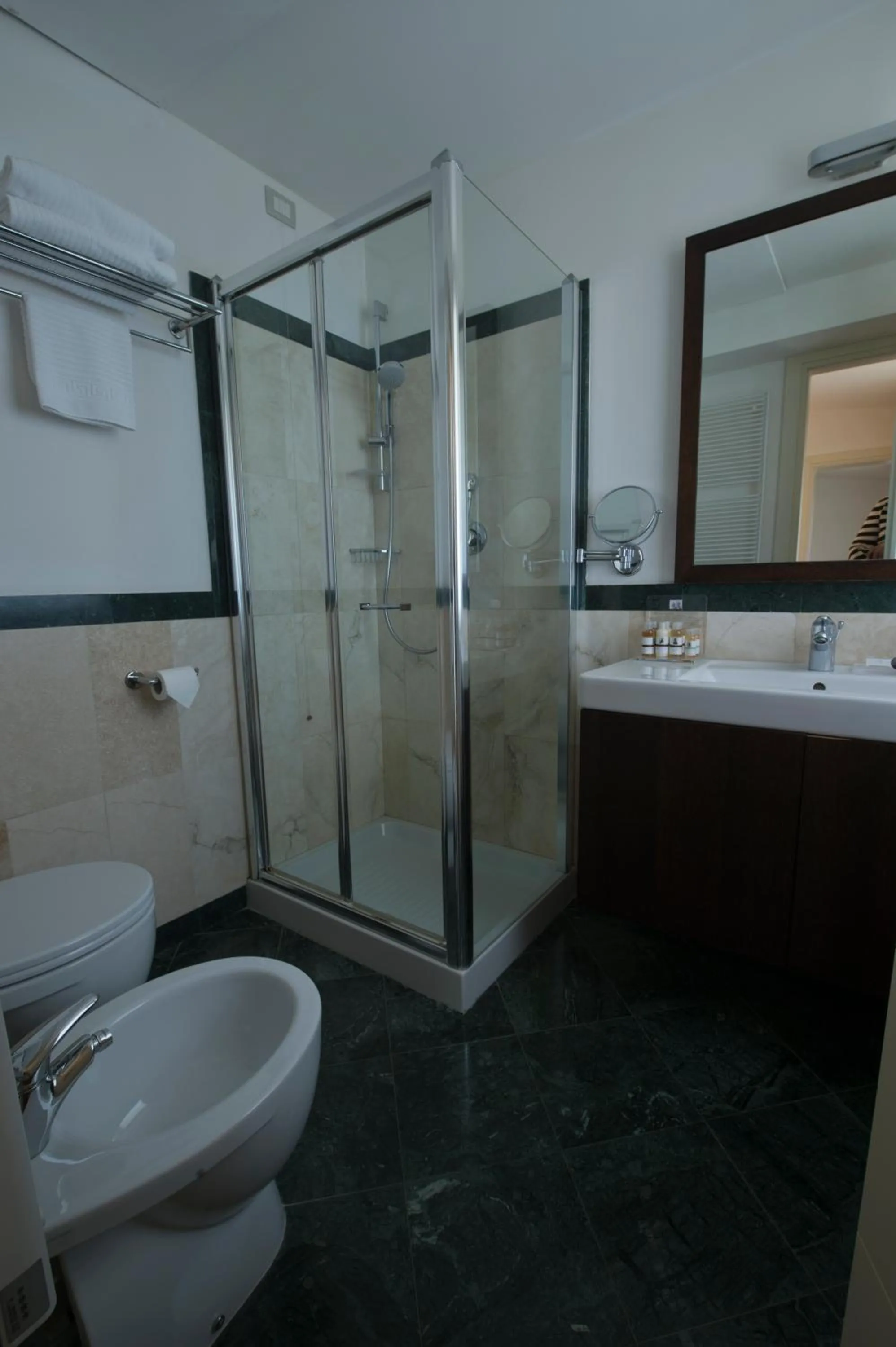 Shower in Eden Rock Resort