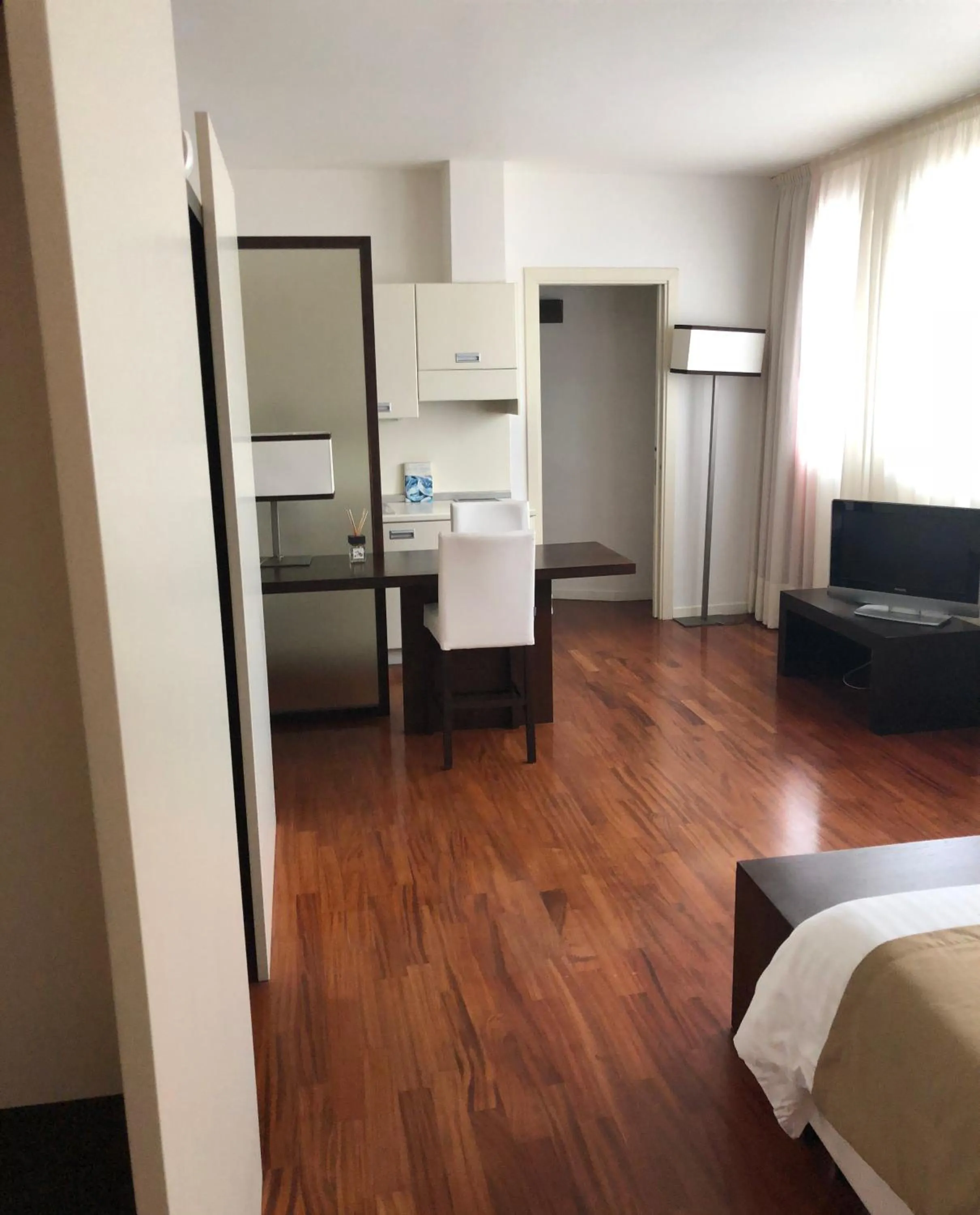 Area and facilities, Bed in Eden Rock Resort