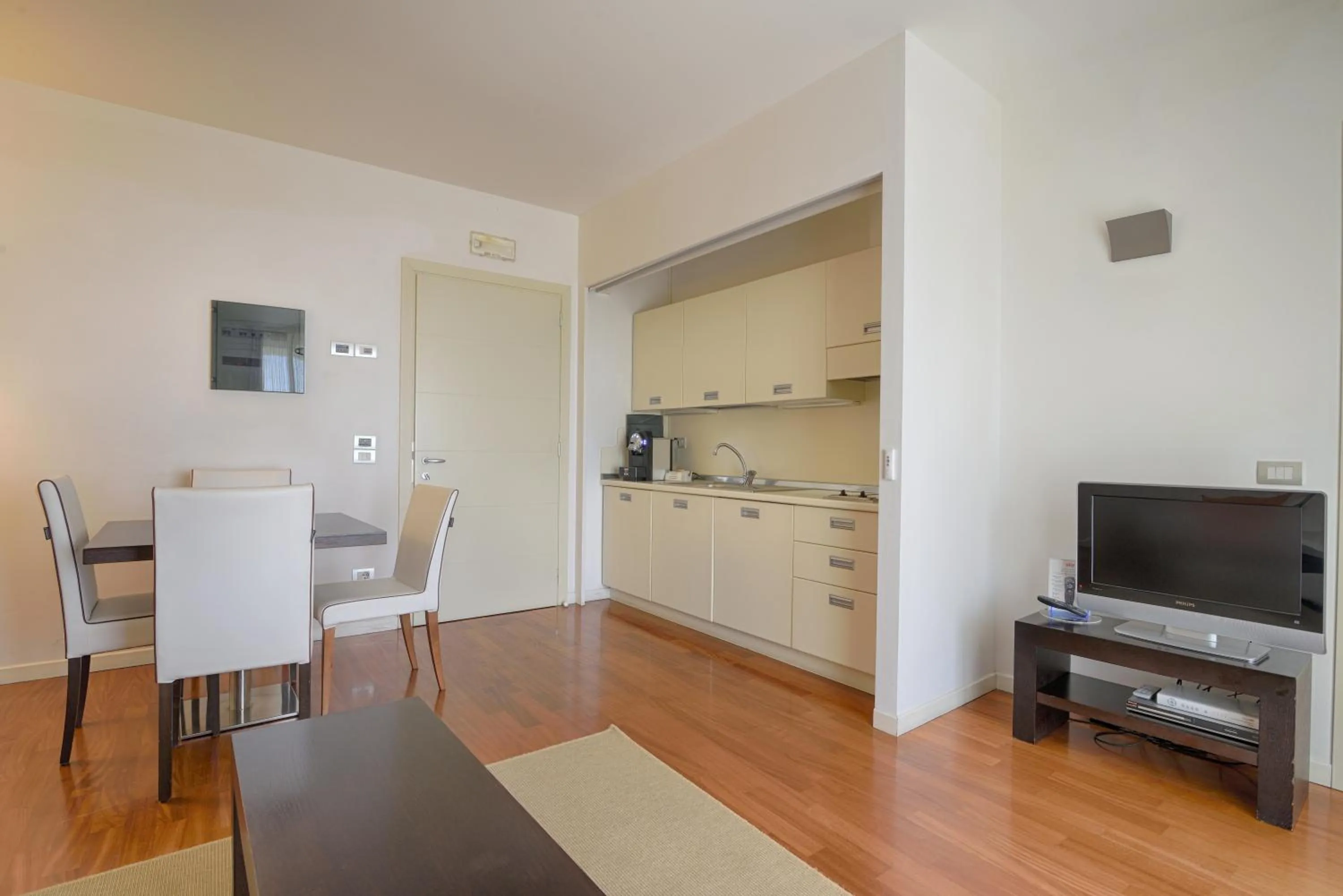 Dining area in Eden Rock Resort