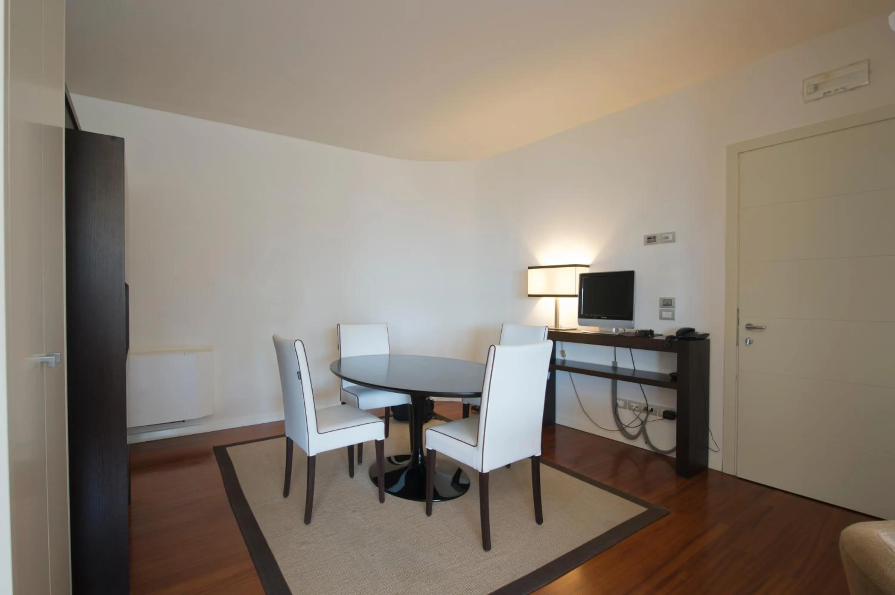Dining area in Eden Rock Resort