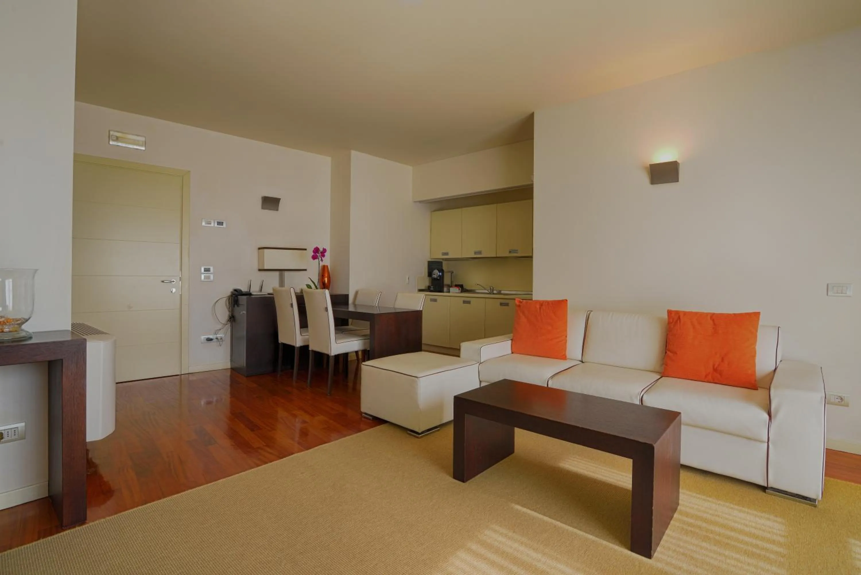 Kitchen or kitchenette in Eden Rock Resort