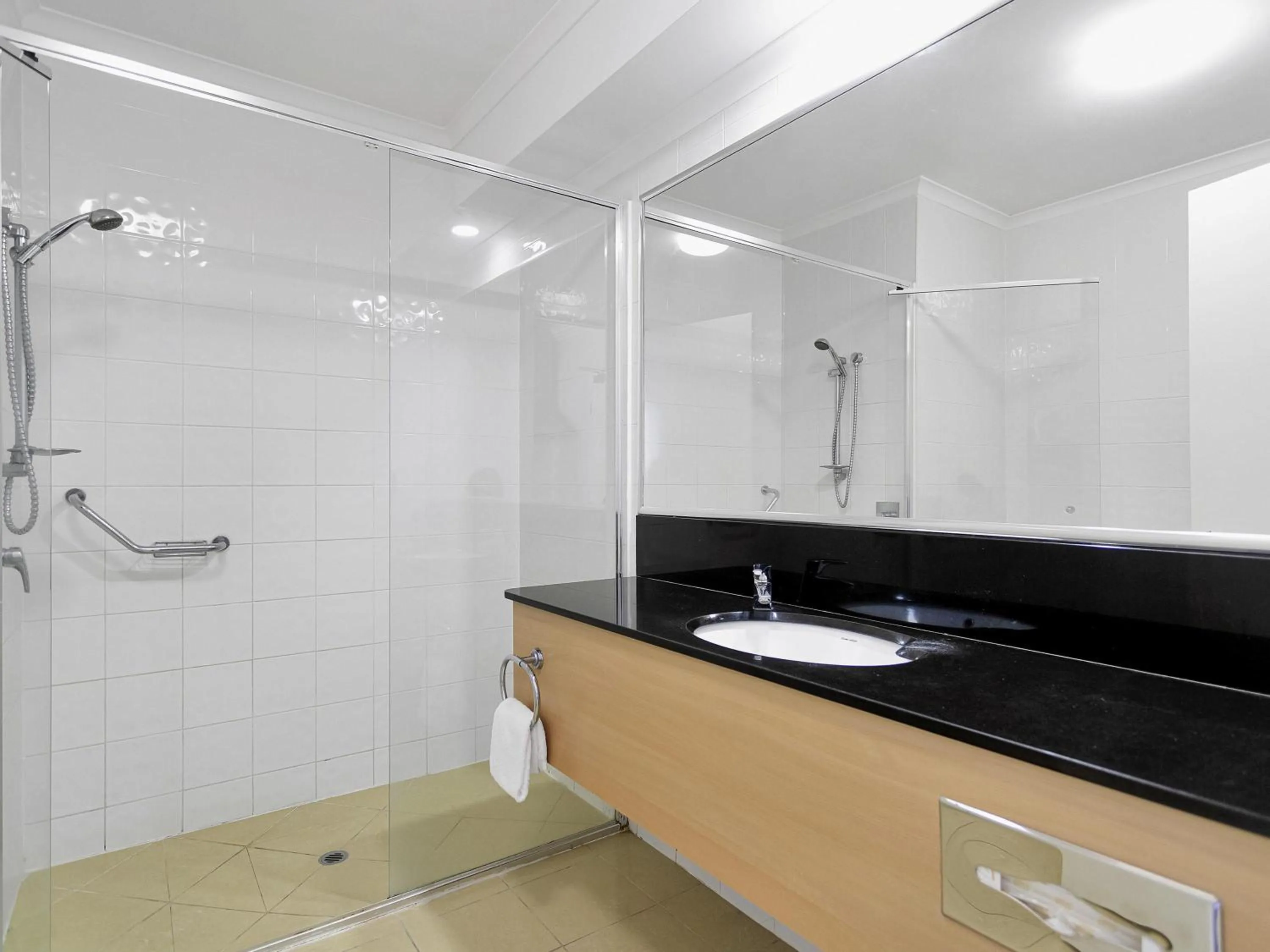 Bedroom in Mantra Mackay