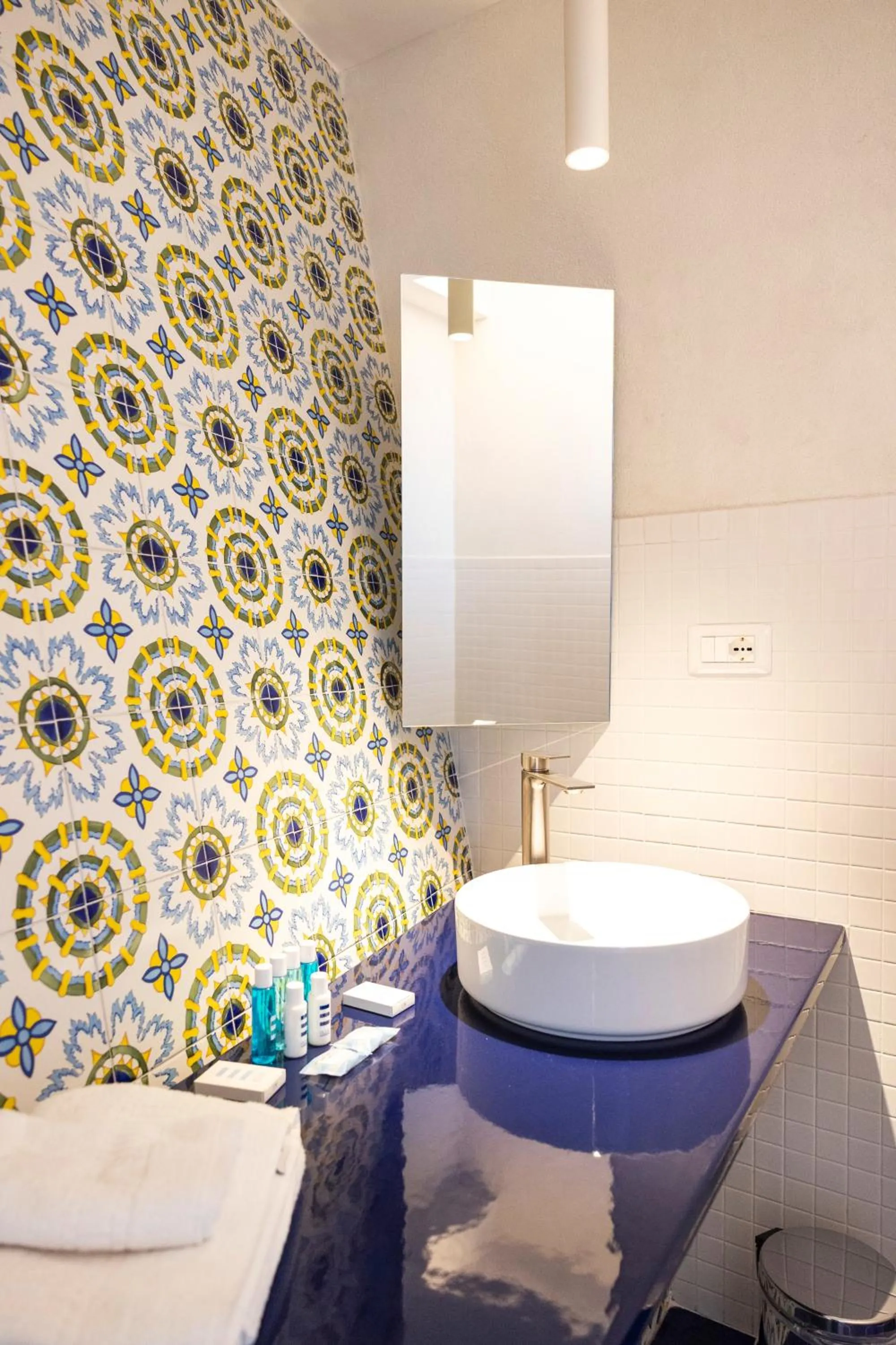Bathroom in Decori Suites Amalfi Coast - Free Parking