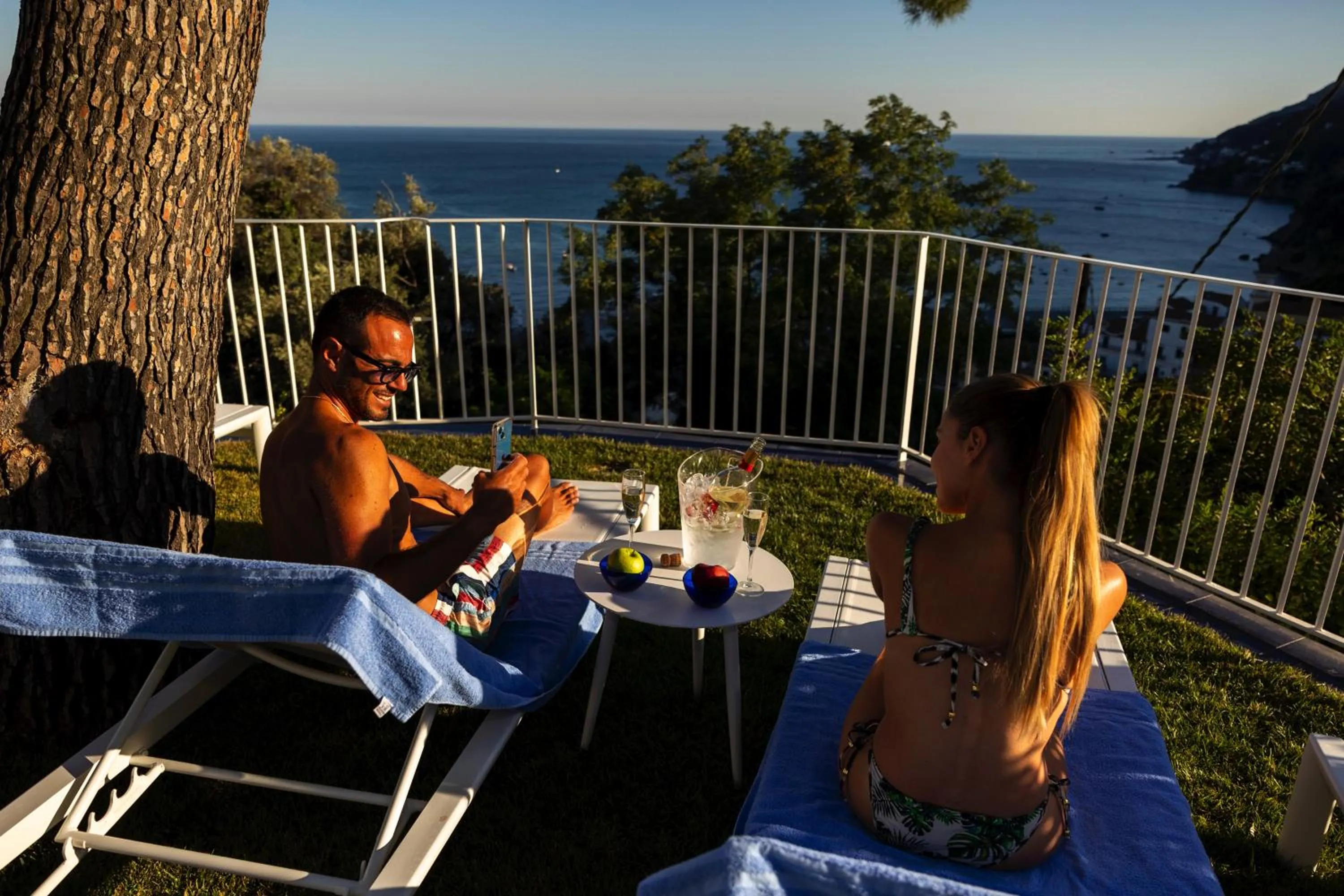 Garden in Decori Suites Amalfi Coast - Free Parking