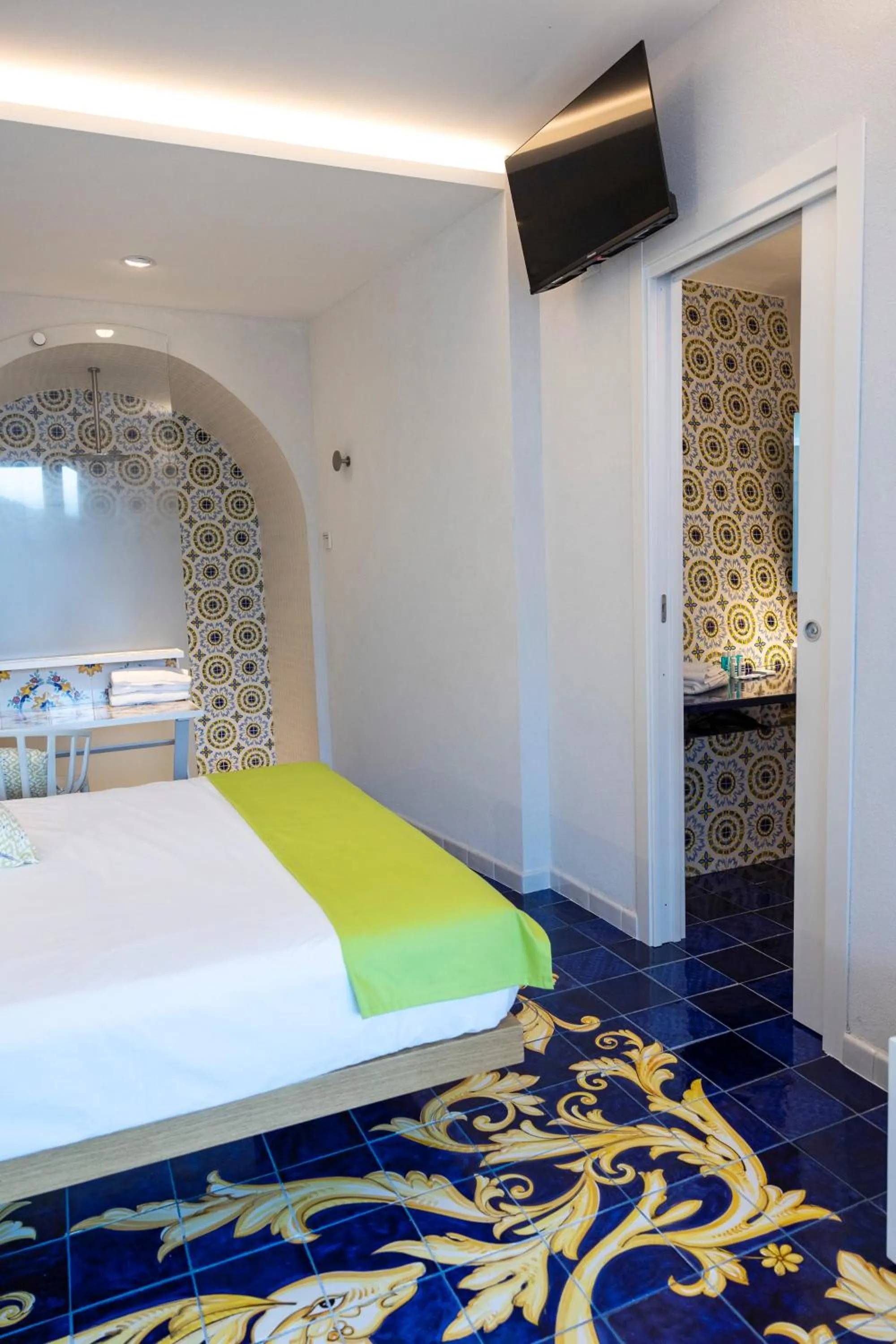Bedroom, Bed in Decori Suites Amalfi Coast - Free Parking