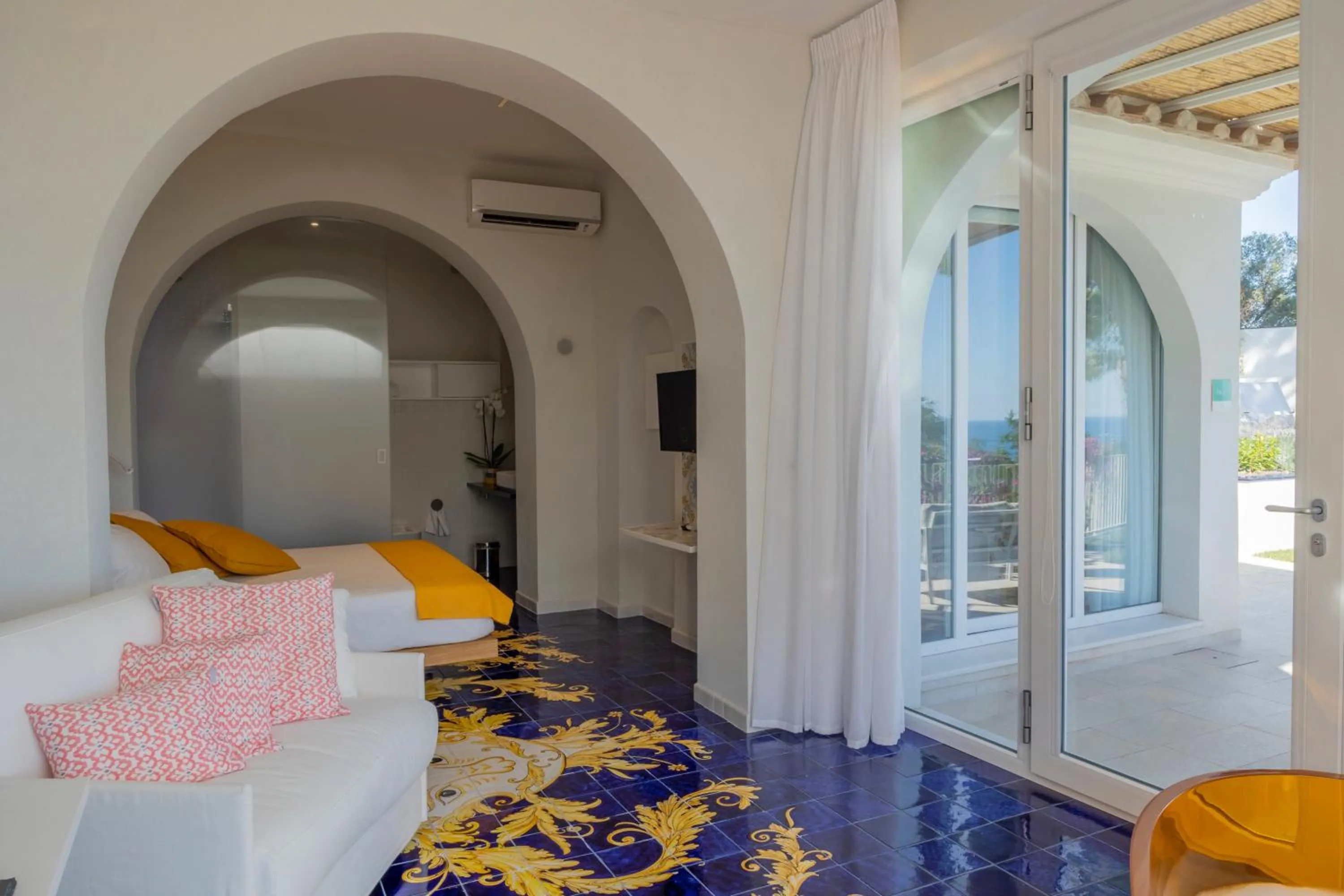 Bedroom in Decori Suites Amalfi Coast - Free Parking