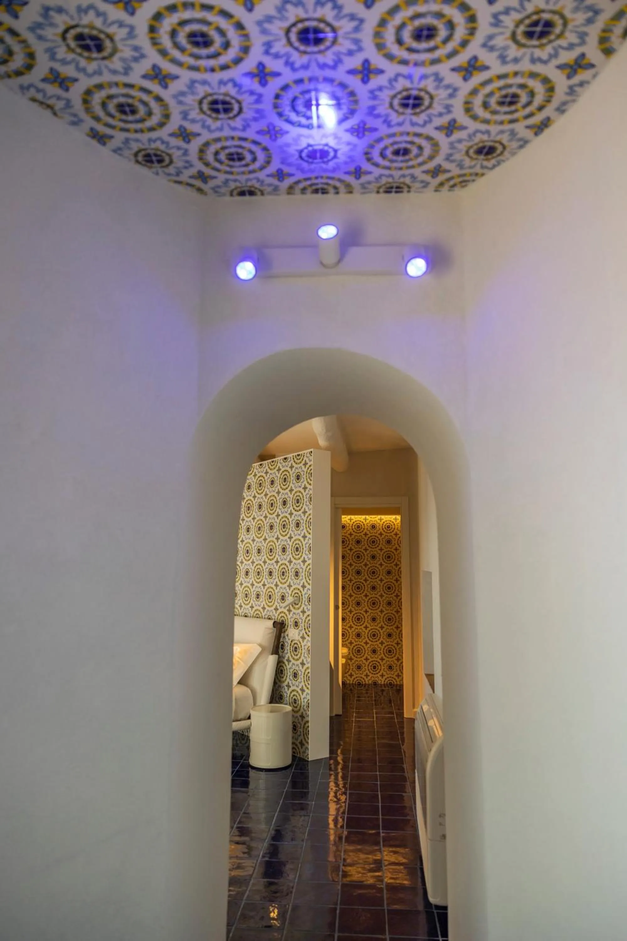 Bathroom in Decori Suites Amalfi Coast - Free Parking