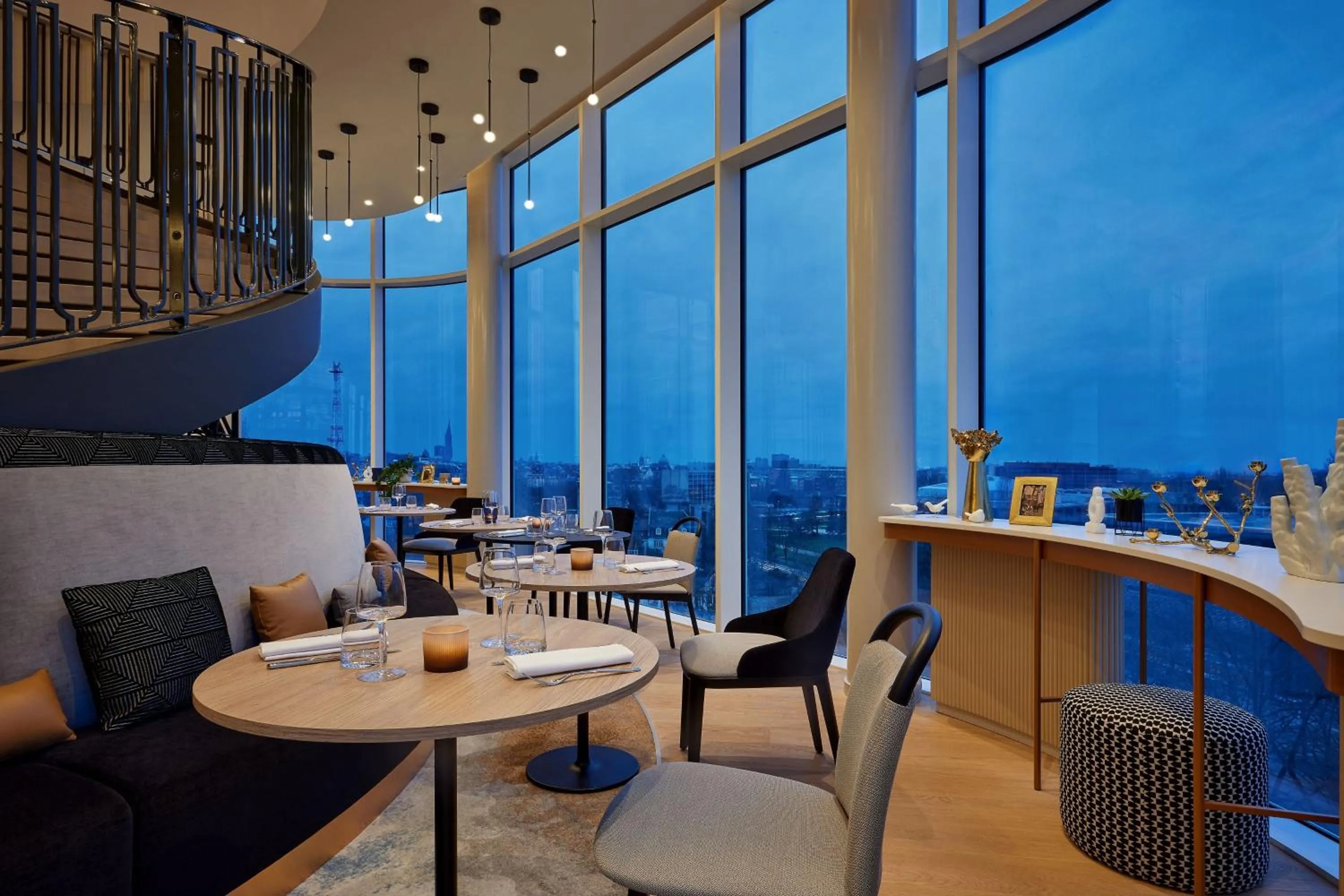 Restaurant/places to eat in AC Hotel by Marriott Strasbourg