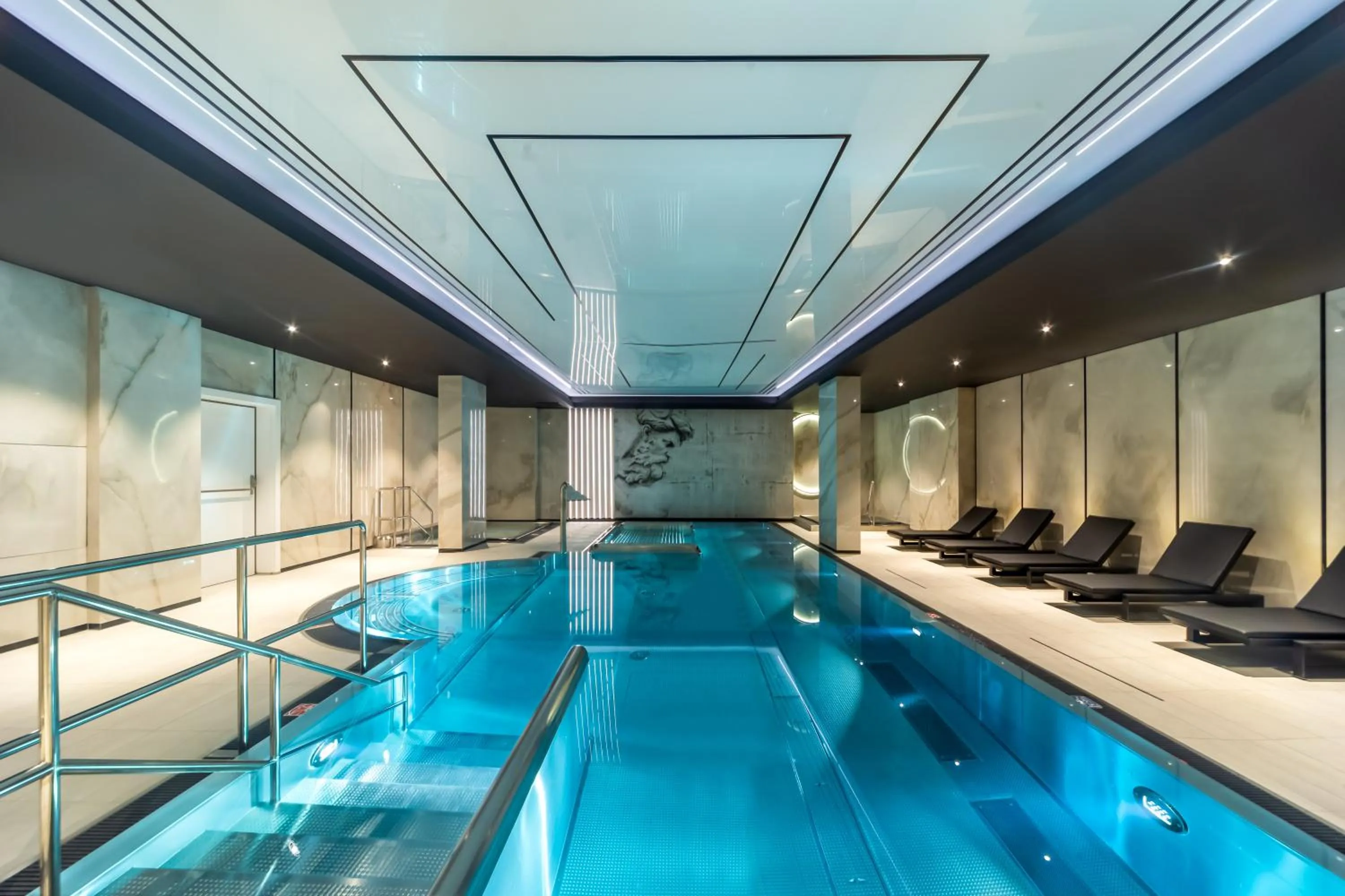 Swimming pool in Radisson RED Gdansk, Wyspa Spichrzów