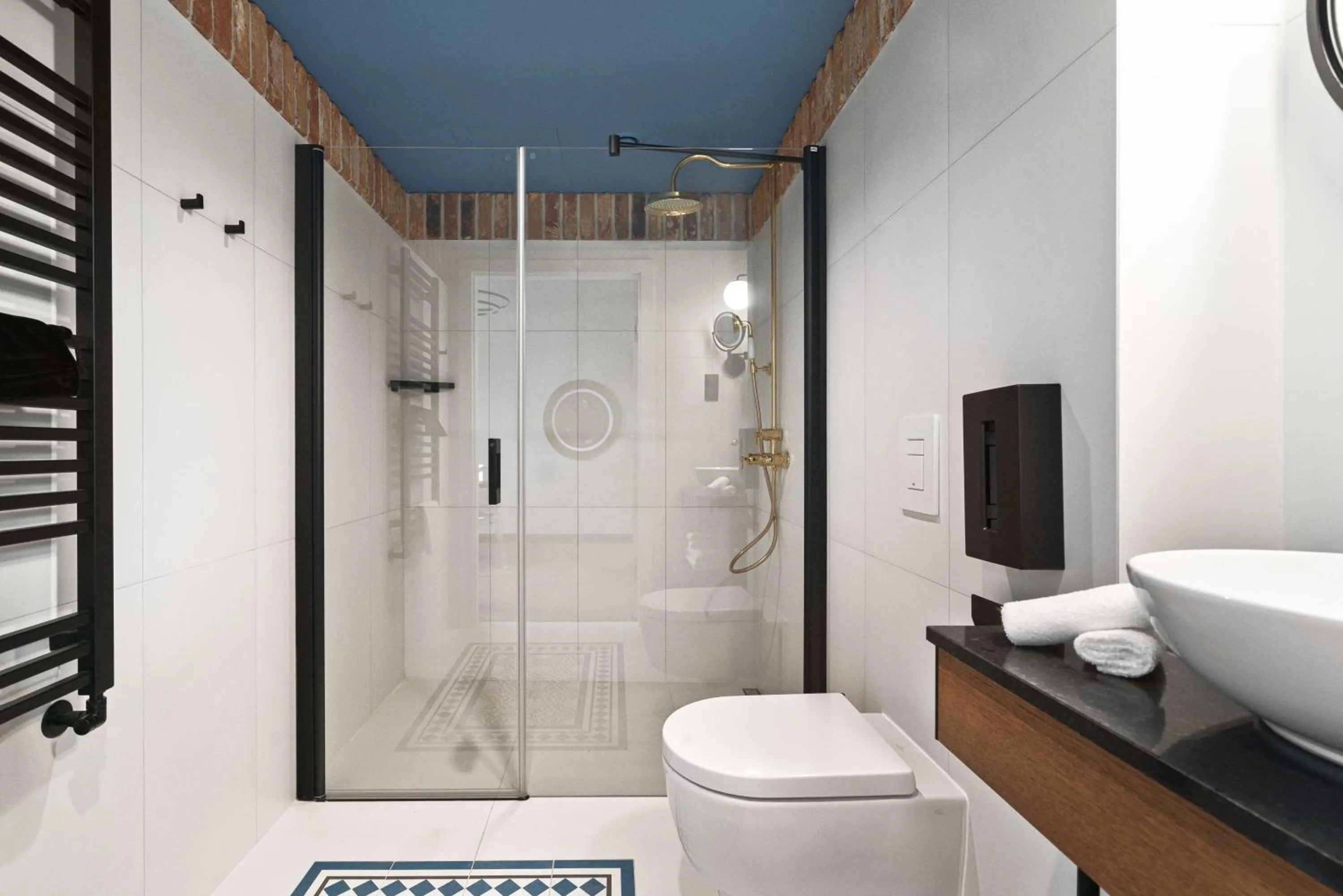 Bathroom in Radisson RED Gdansk, Wyspa Spichrzów