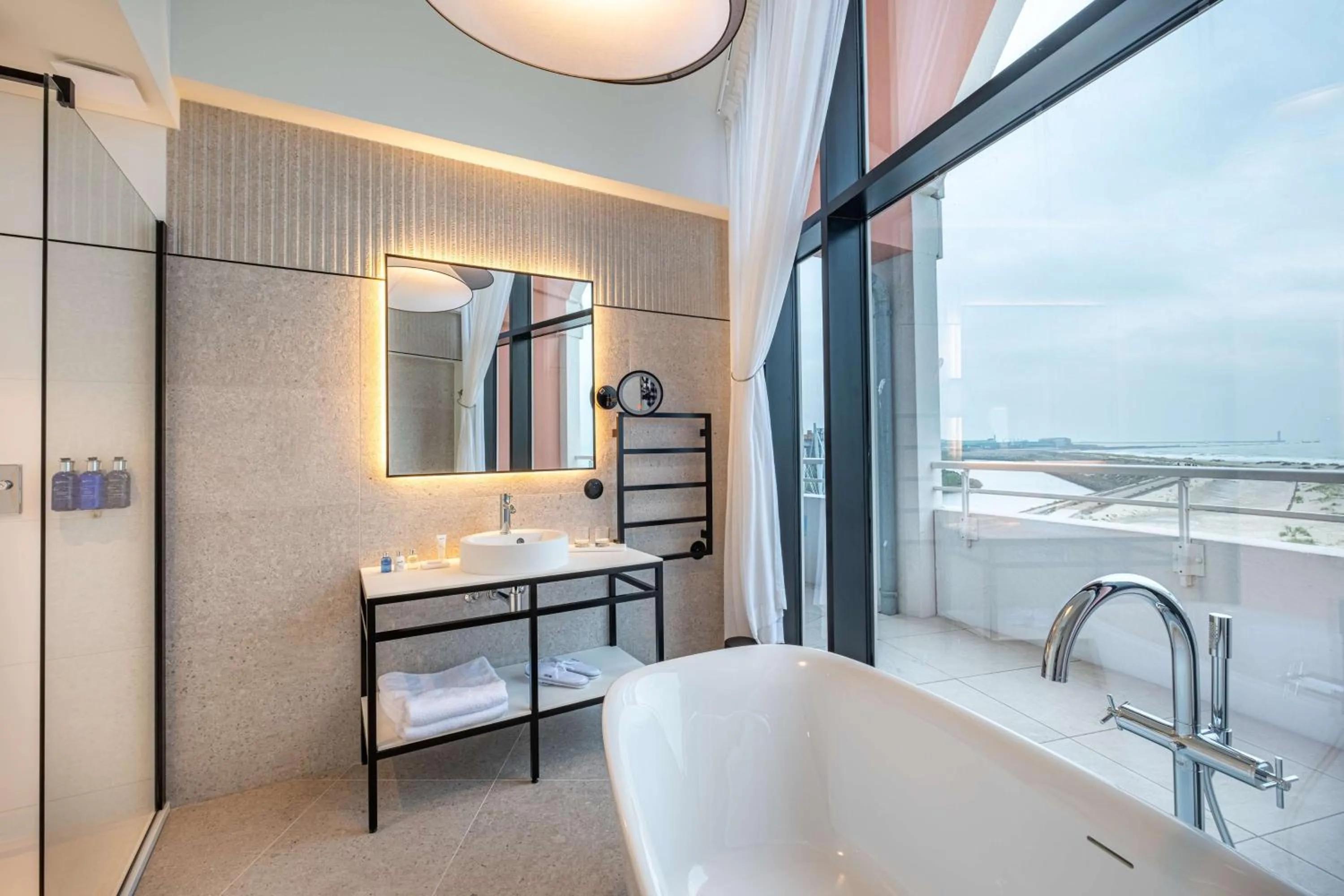 Bathroom in Radisson Blu Grand Hotel & Spa, Malo-Les-Bains