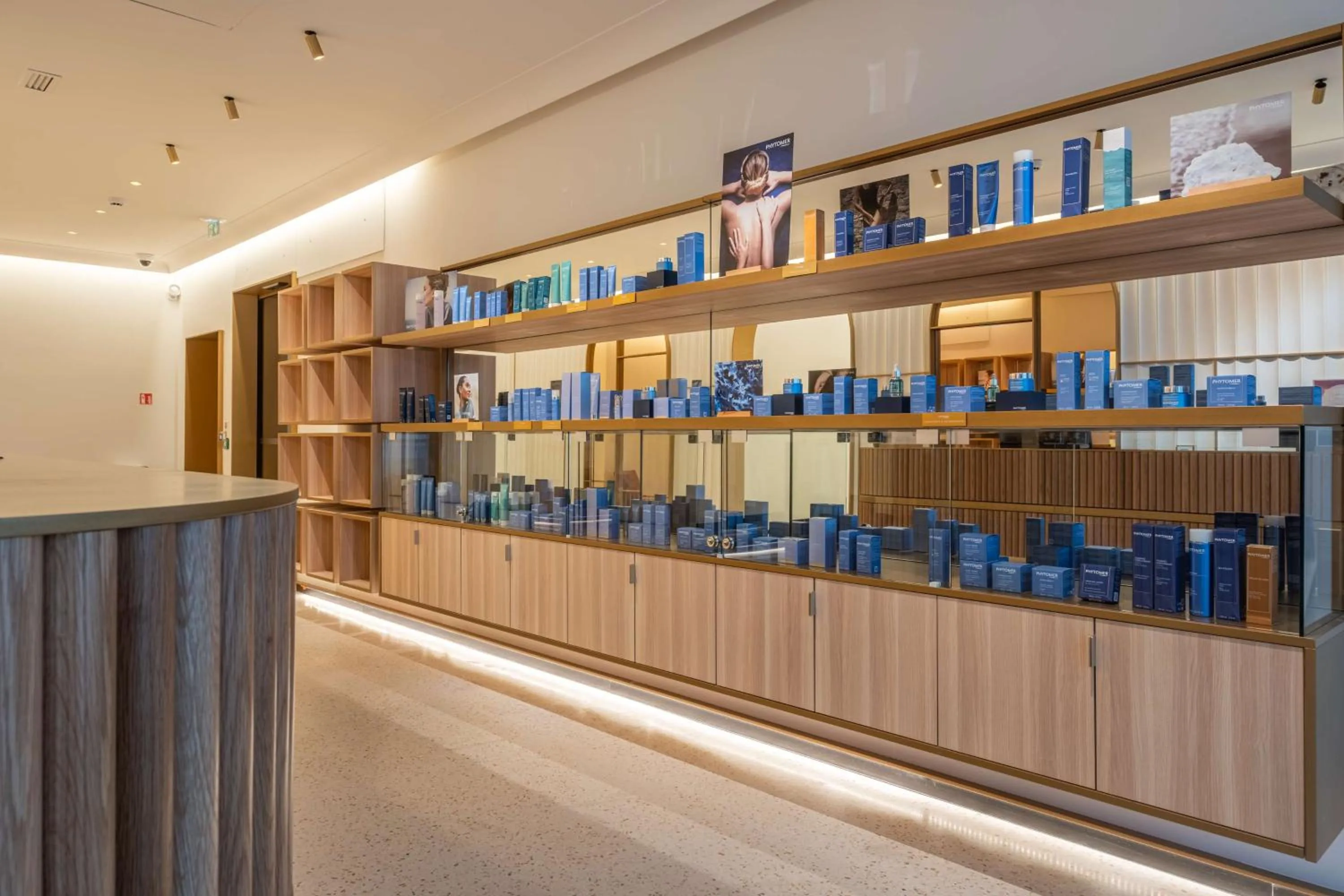 Spa and wellness centre/facilities in Radisson Blu Grand Hotel & Spa, Malo-Les-Bains