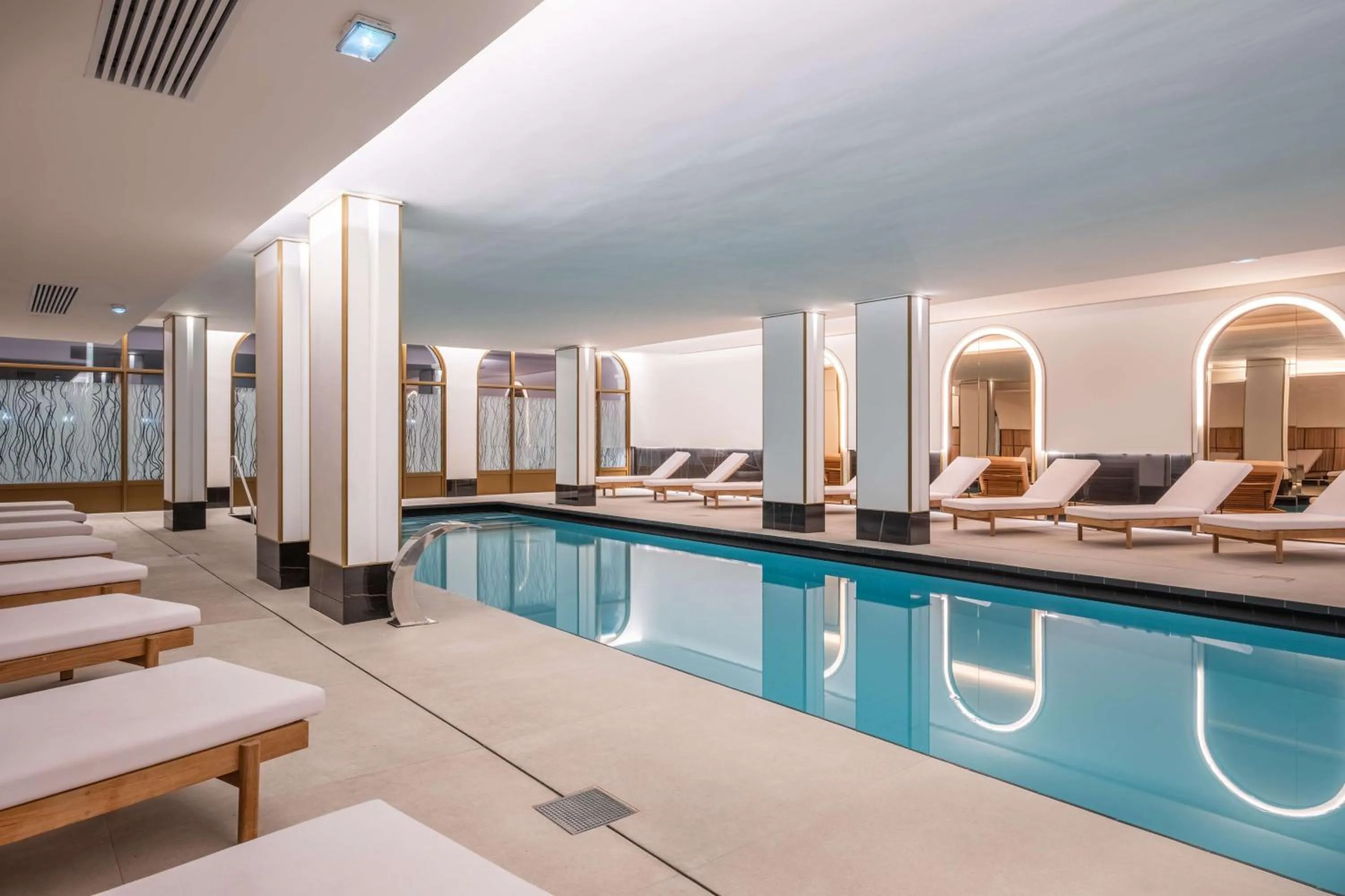 Pool view in Radisson Blu Grand Hotel & Spa, Malo-Les-Bains