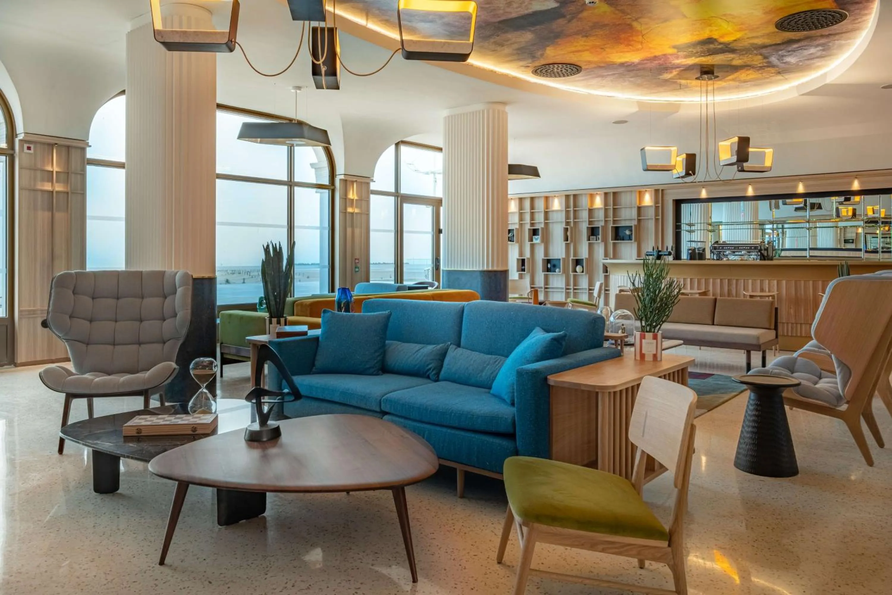 Lounge or bar in Radisson Blu Grand Hotel & Spa, Malo-Les-Bains