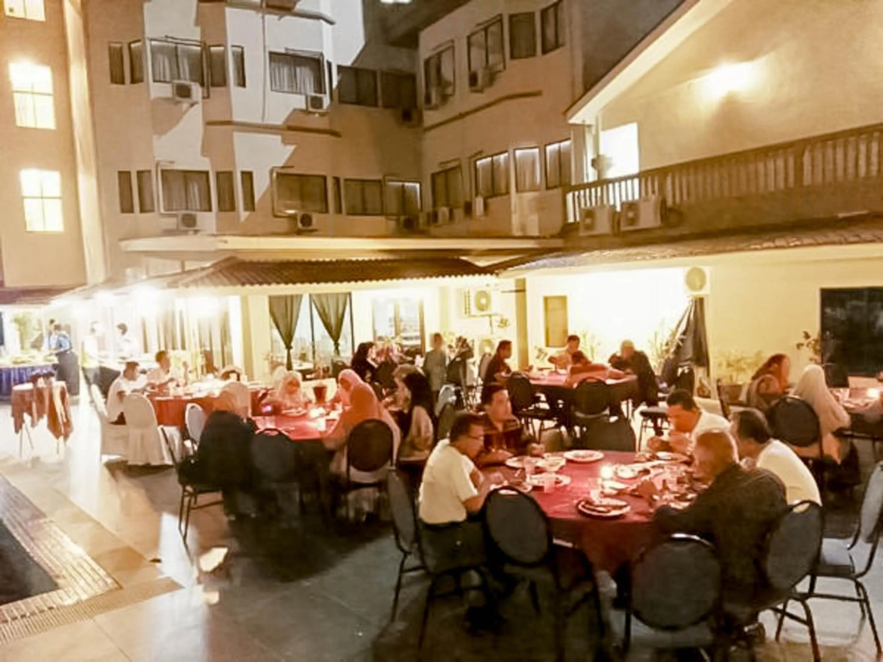 Restaurant/places to eat in Myangkasa Akademi & Resort Langkawi