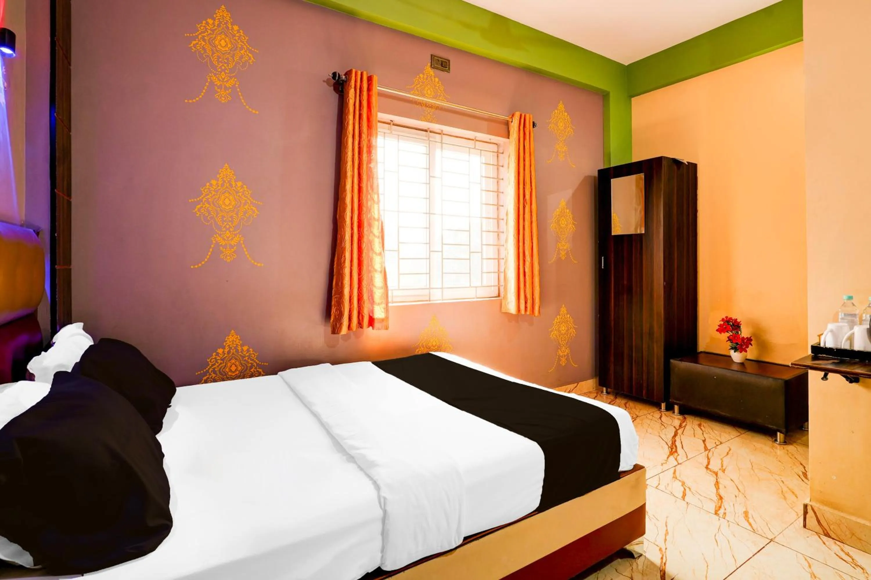 Bedroom, Bed in Hotel O SAS ROYAL GALAXY