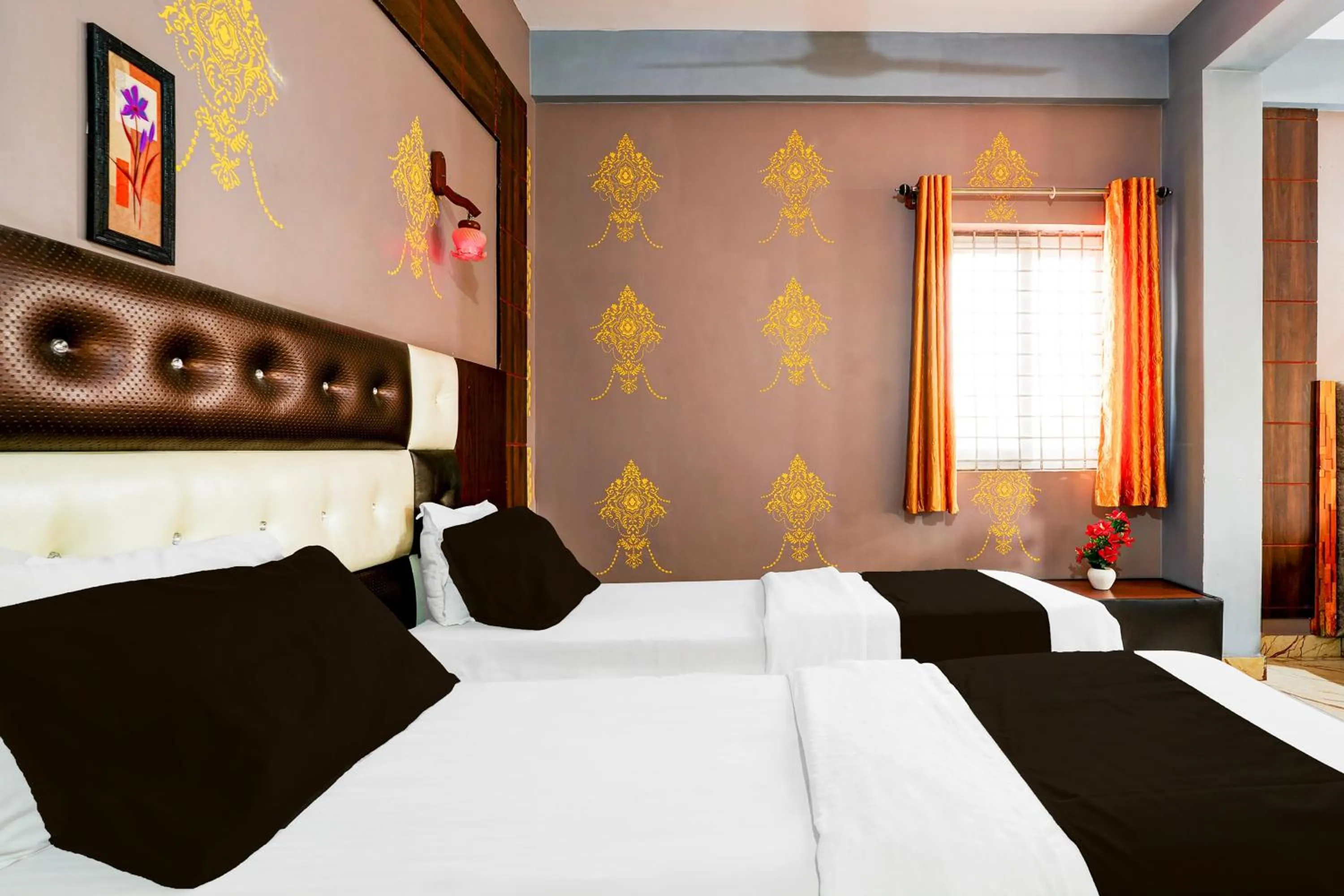 Bedroom, Bed in Hotel O SAS ROYAL GALAXY