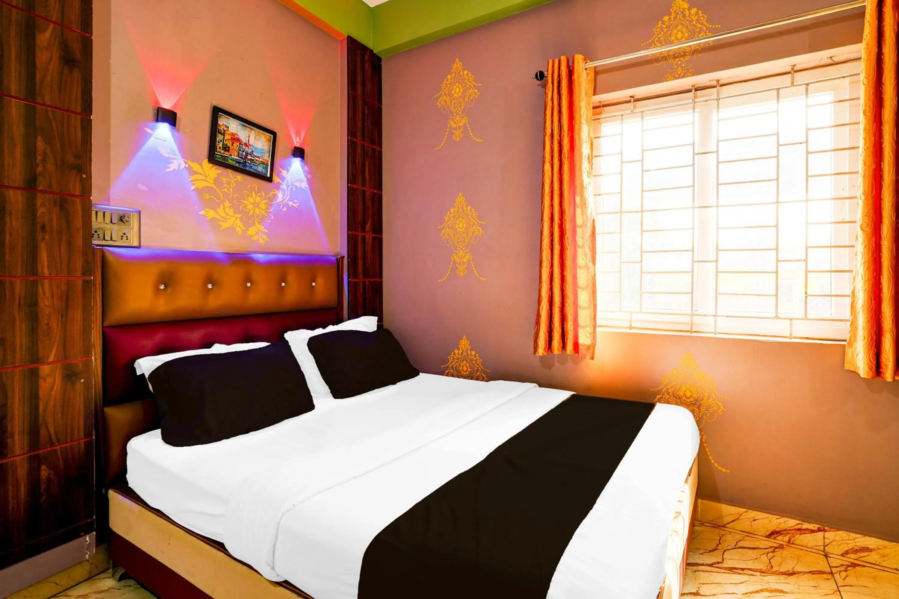 Bedroom, Bed in Hotel O SAS ROYAL GALAXY