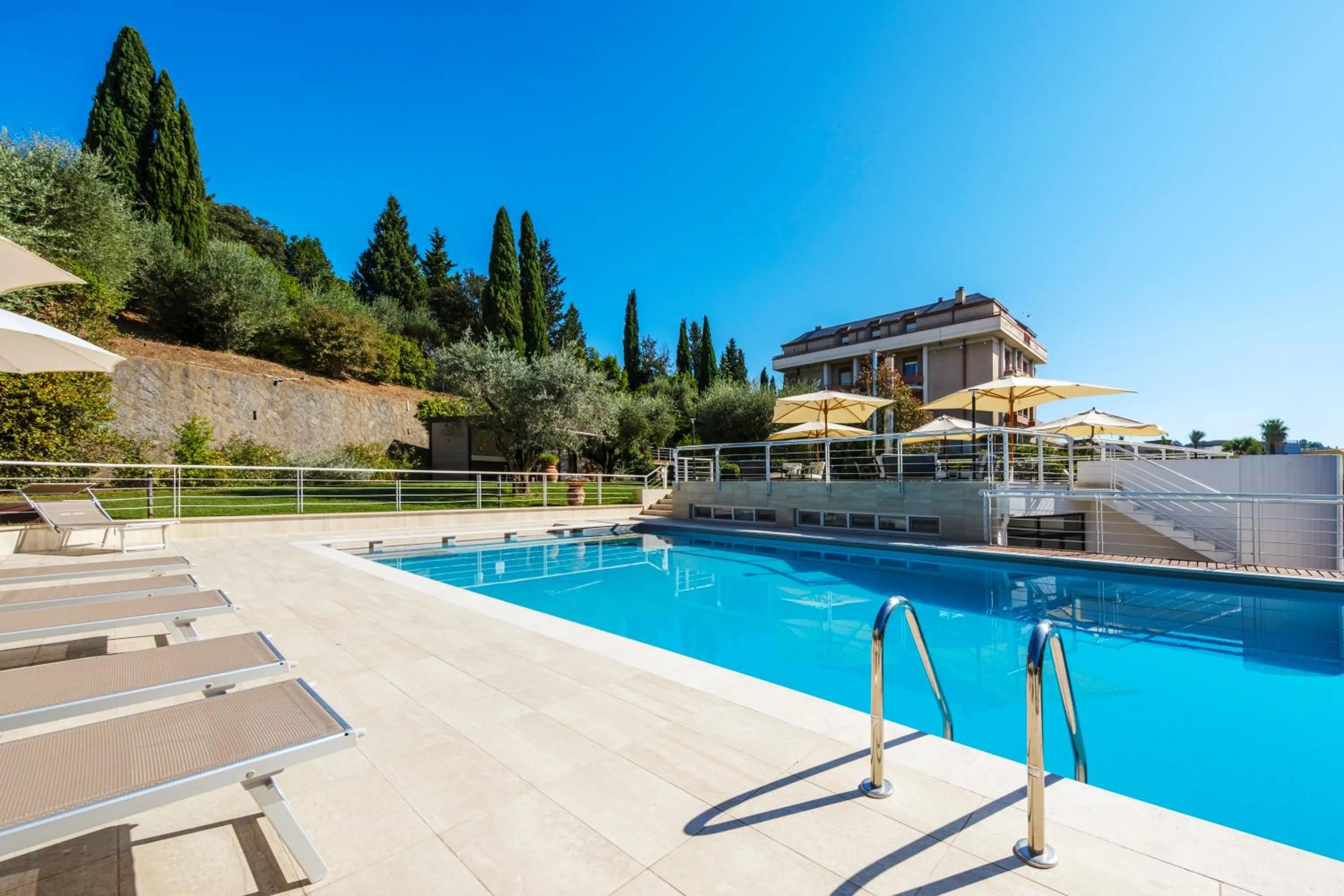 Property building in Hotel Umbria