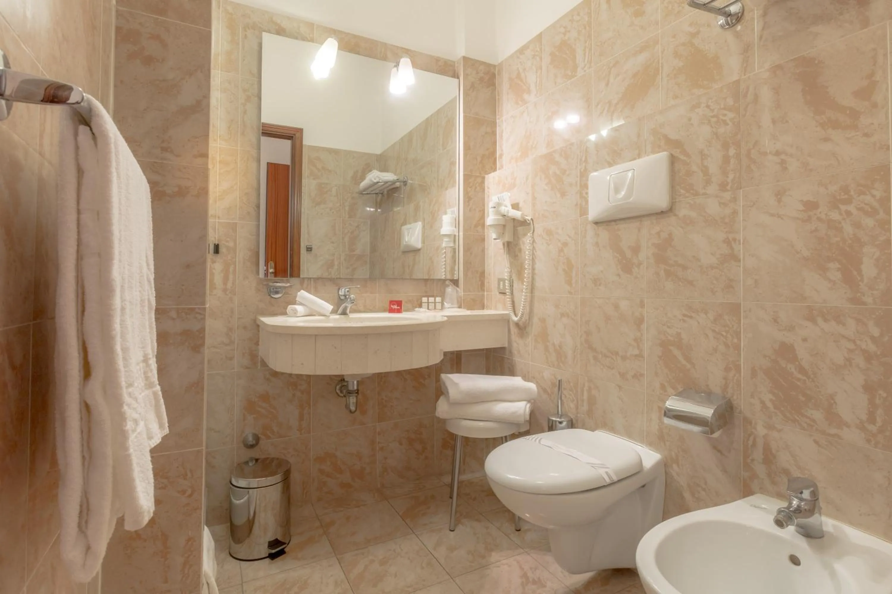 Bathroom in Hotel Umbria