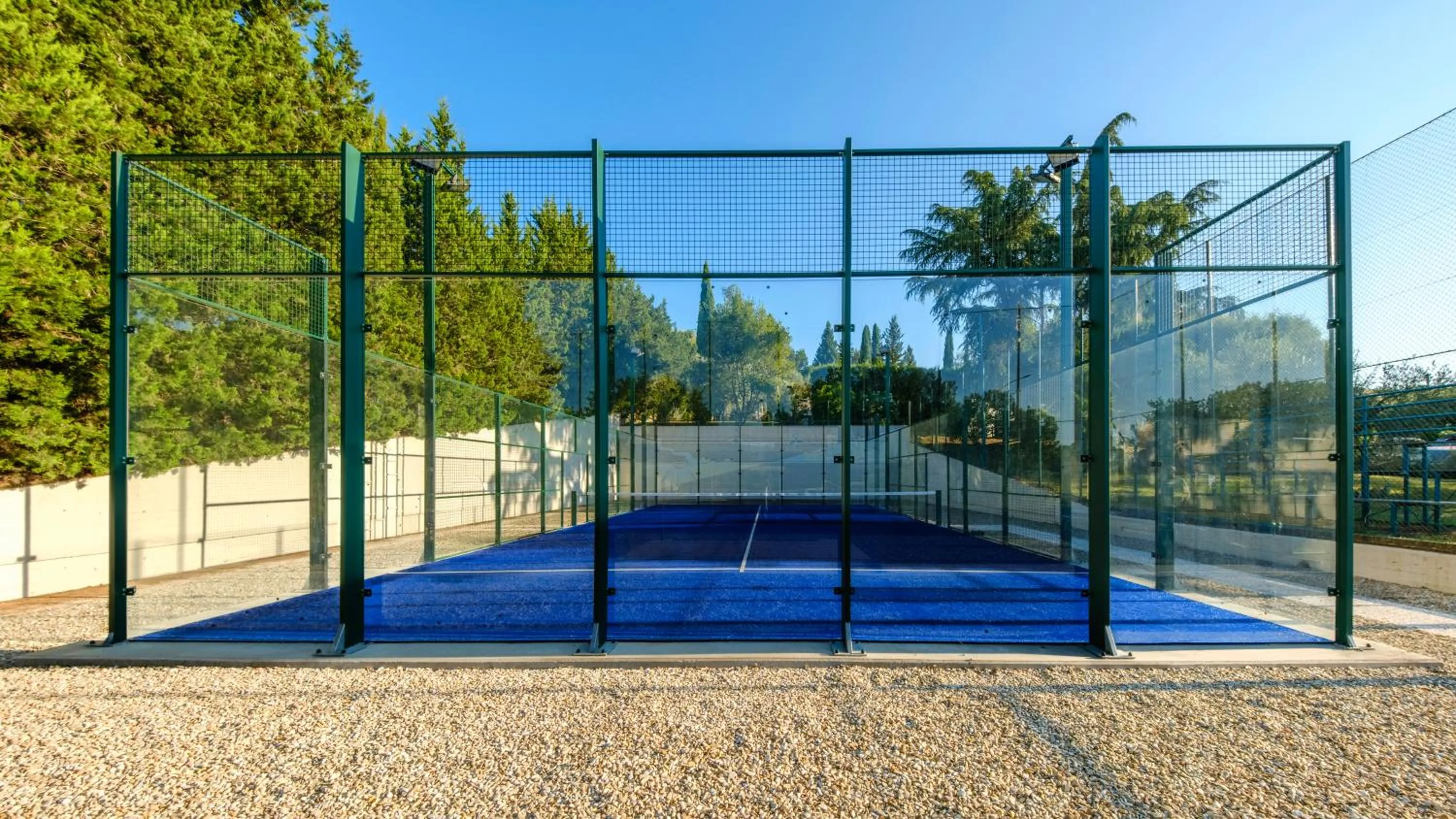 Swimming pool in Hotel Umbria