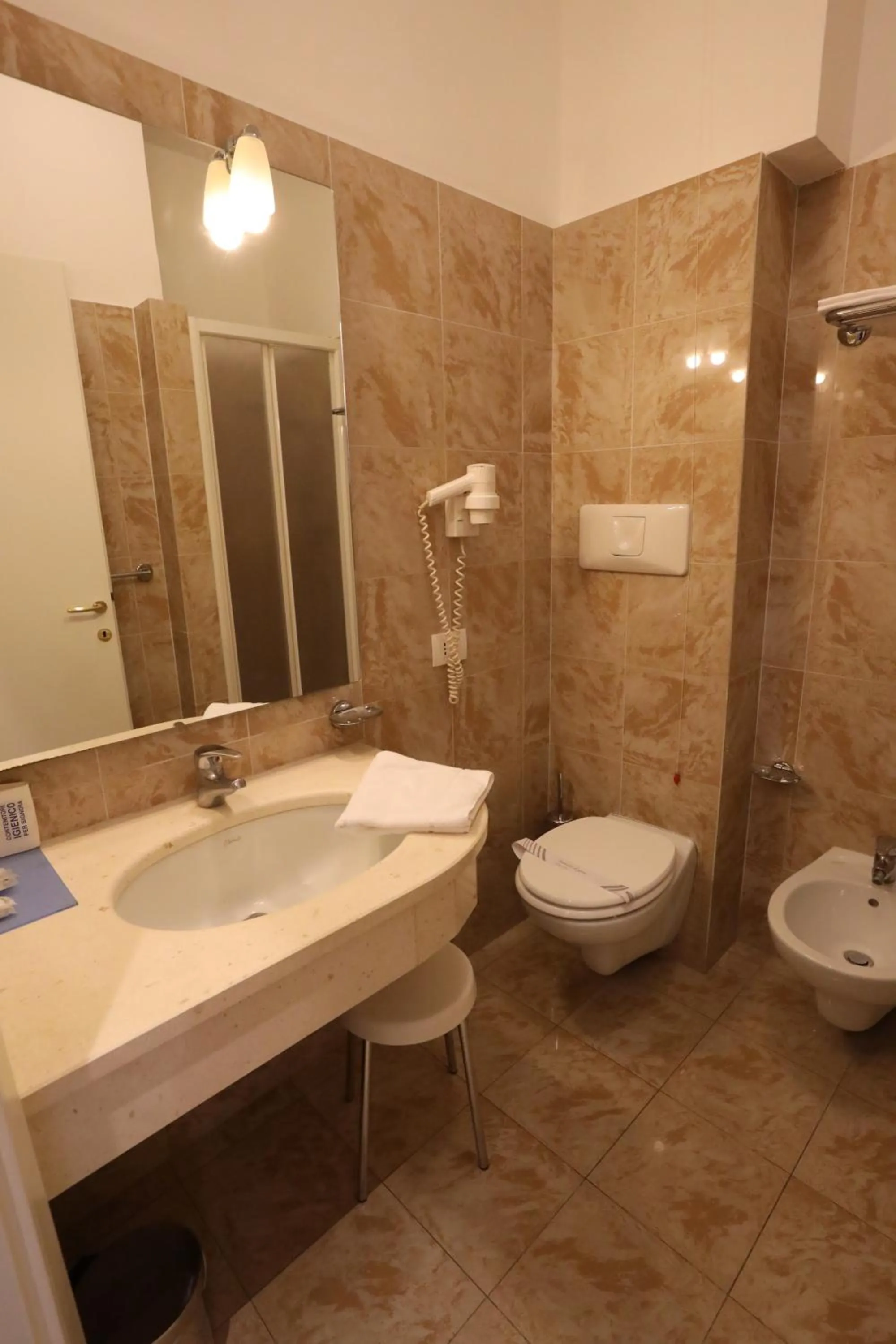 Bathroom in Hotel Umbria