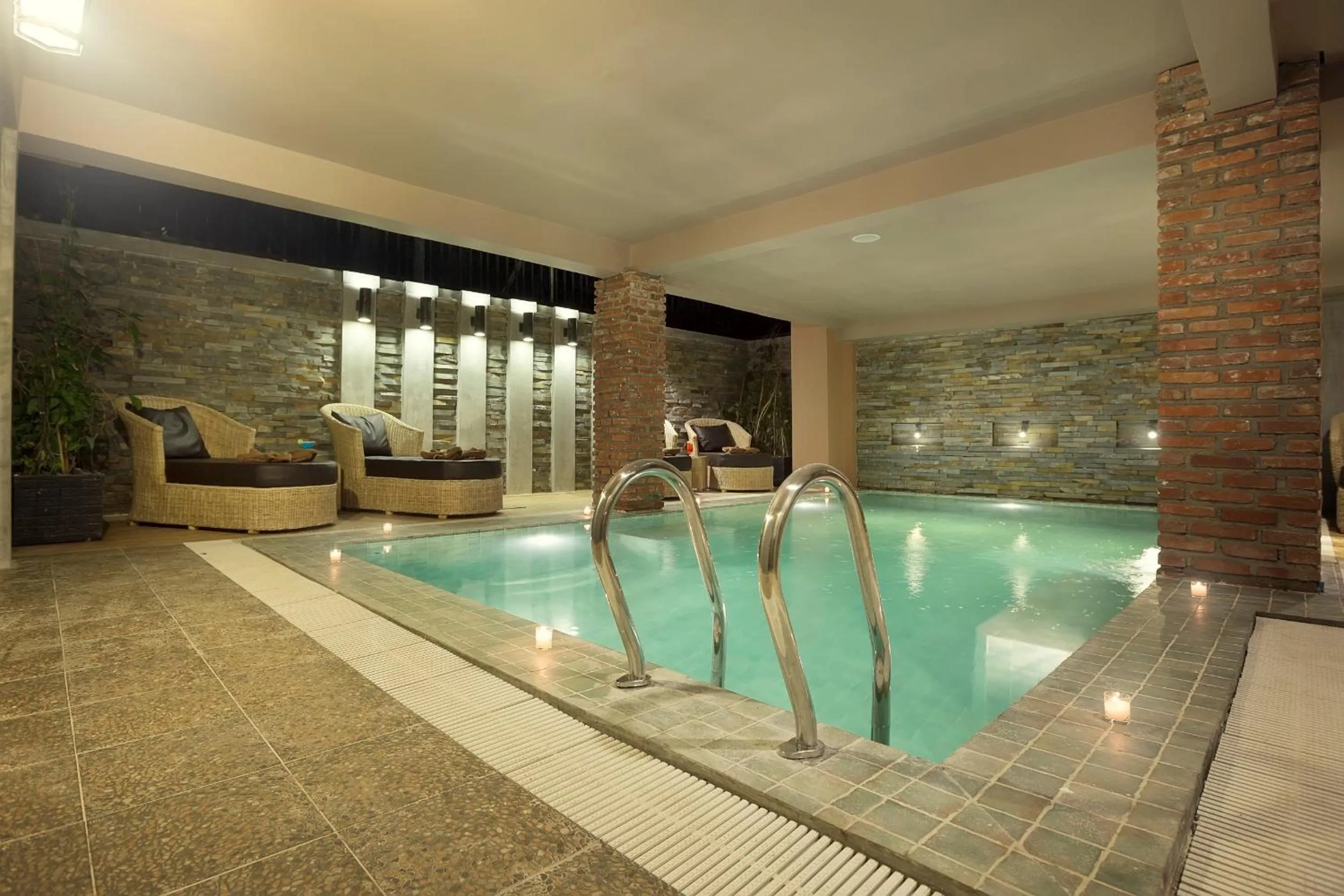 Swimming pool in Anik Boutique Hotel