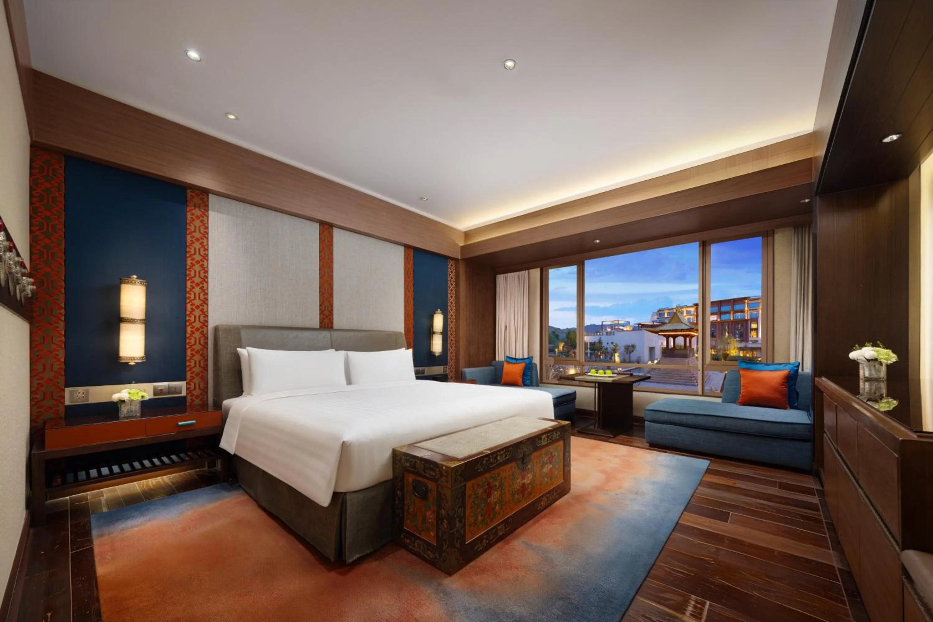 Bed in Shangri-La Lhasa