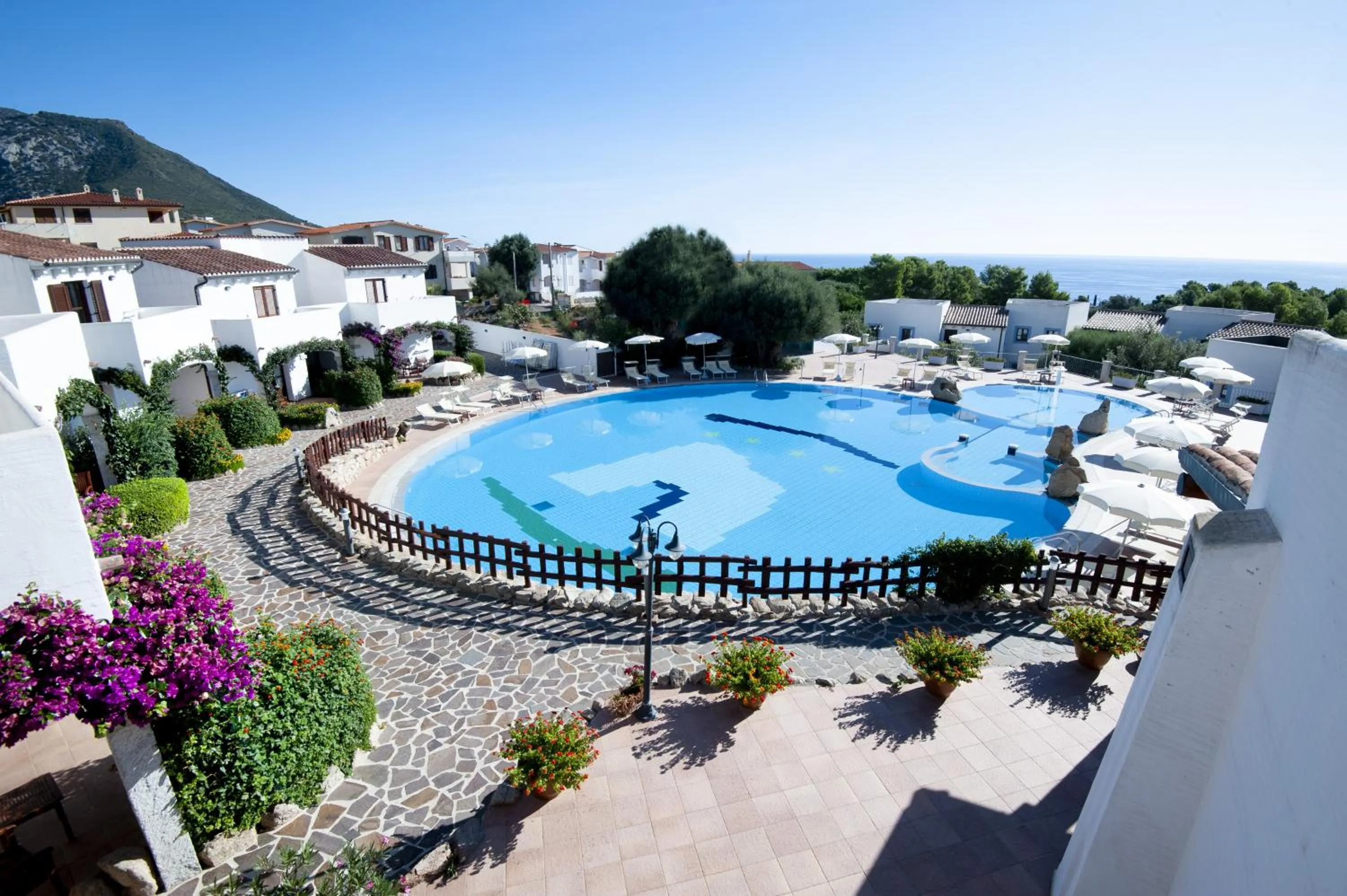 Swimming pool in Hotel Resort Nuraghe Arvu