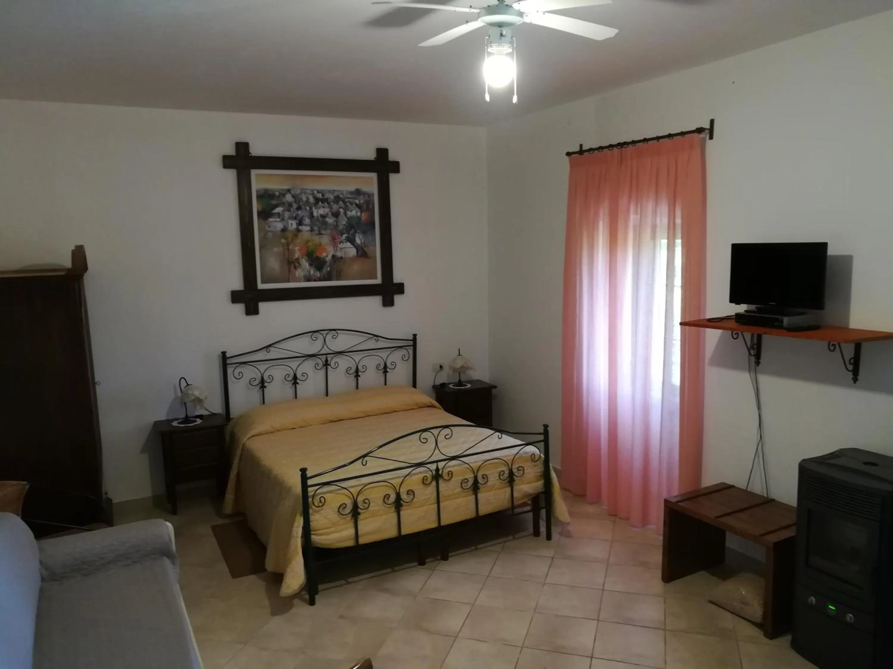 Photo of the whole room, Bed in Masseria Torricella