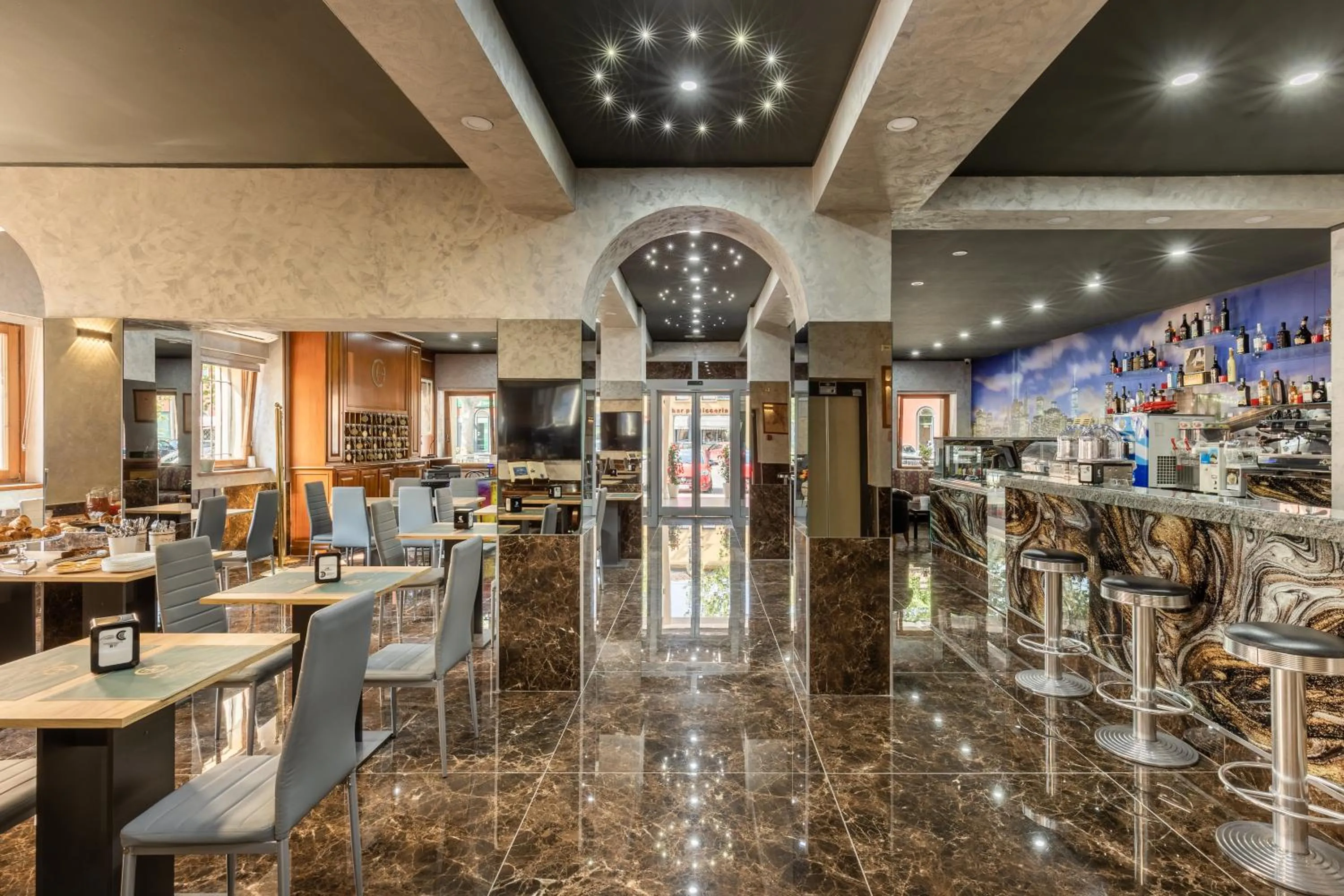 Lounge or bar in Hotel City Verona