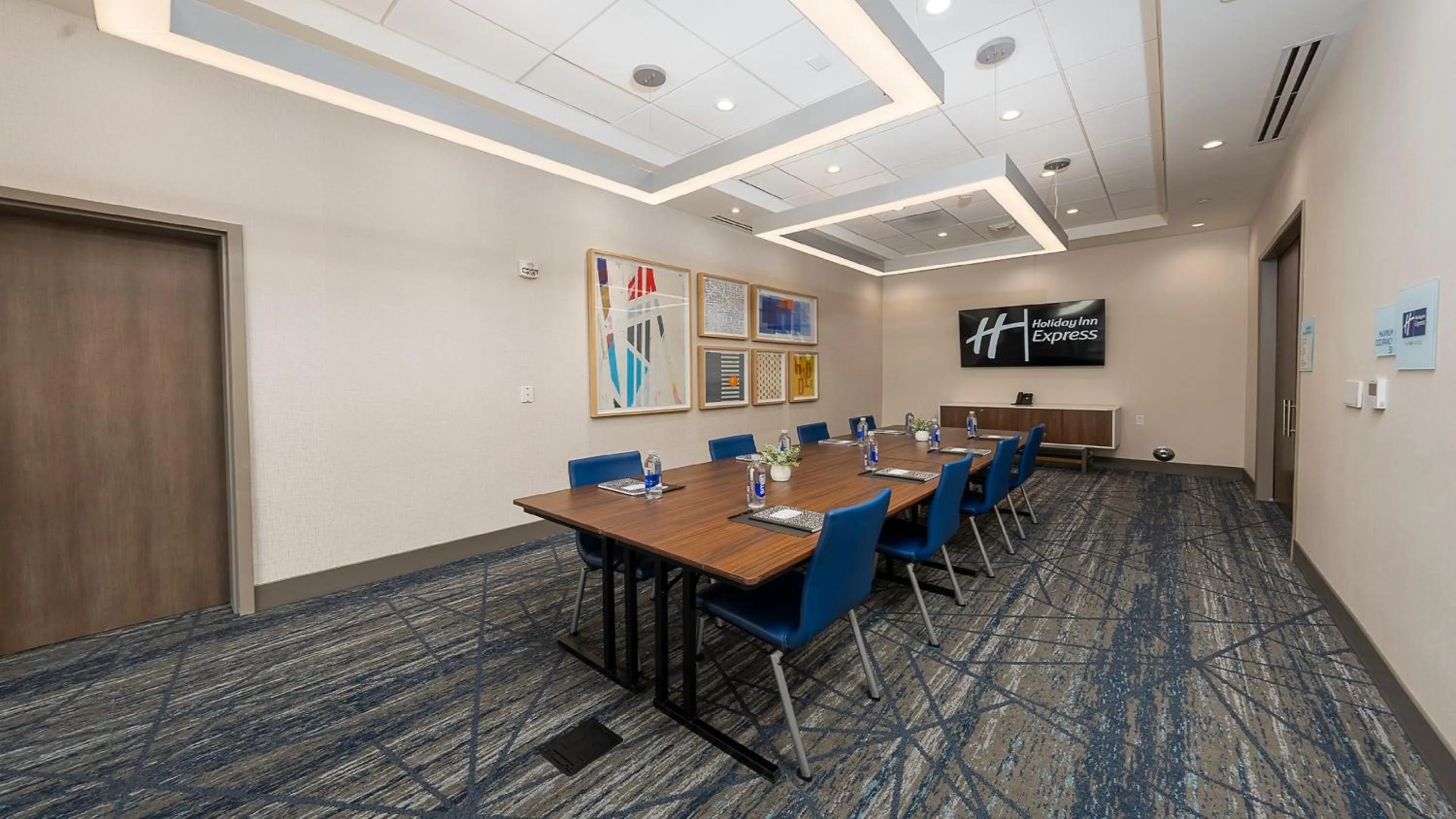 Meeting/conference room in Holiday Inn Express & Suites Ridgecrest - China Lake by IHG