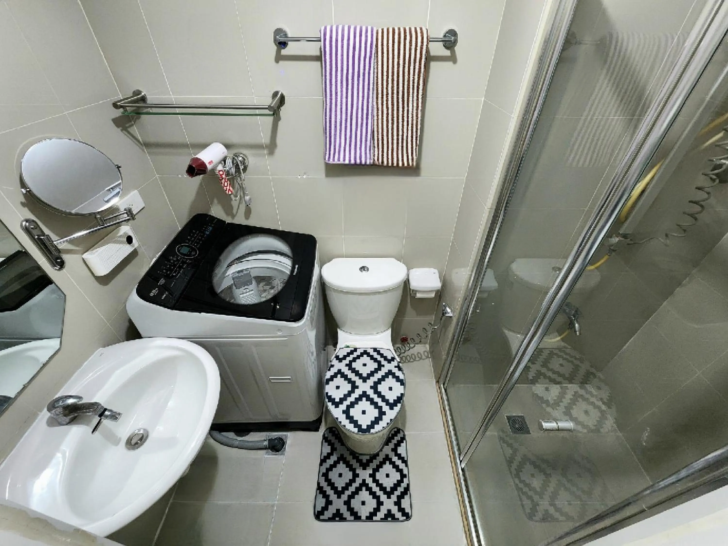 Shower in Elegant Studio at Grass Residences 1-5 persons only, Quezon City