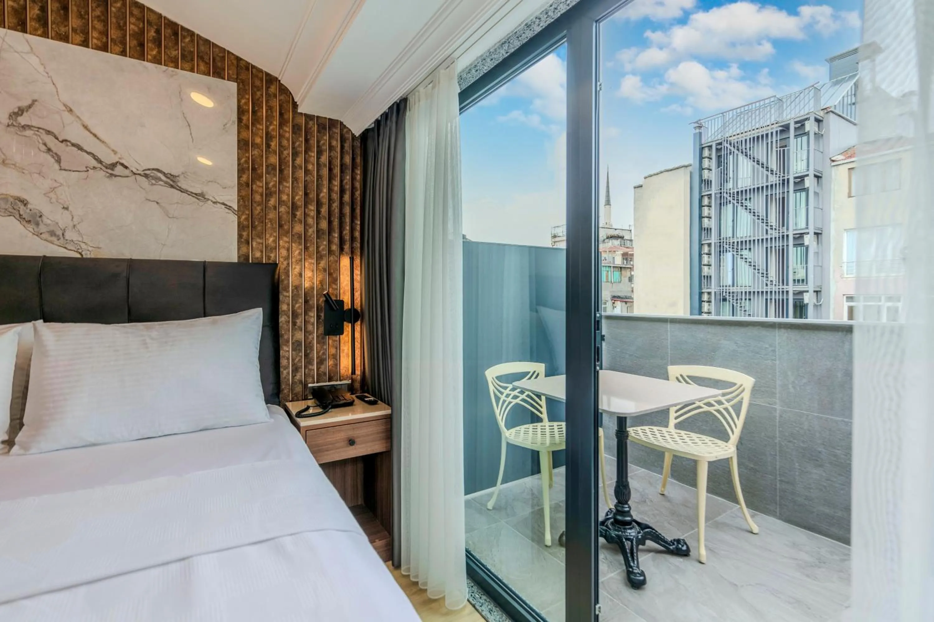 View (from property/room), Bed in Hamitbey Hotel Yenikapı