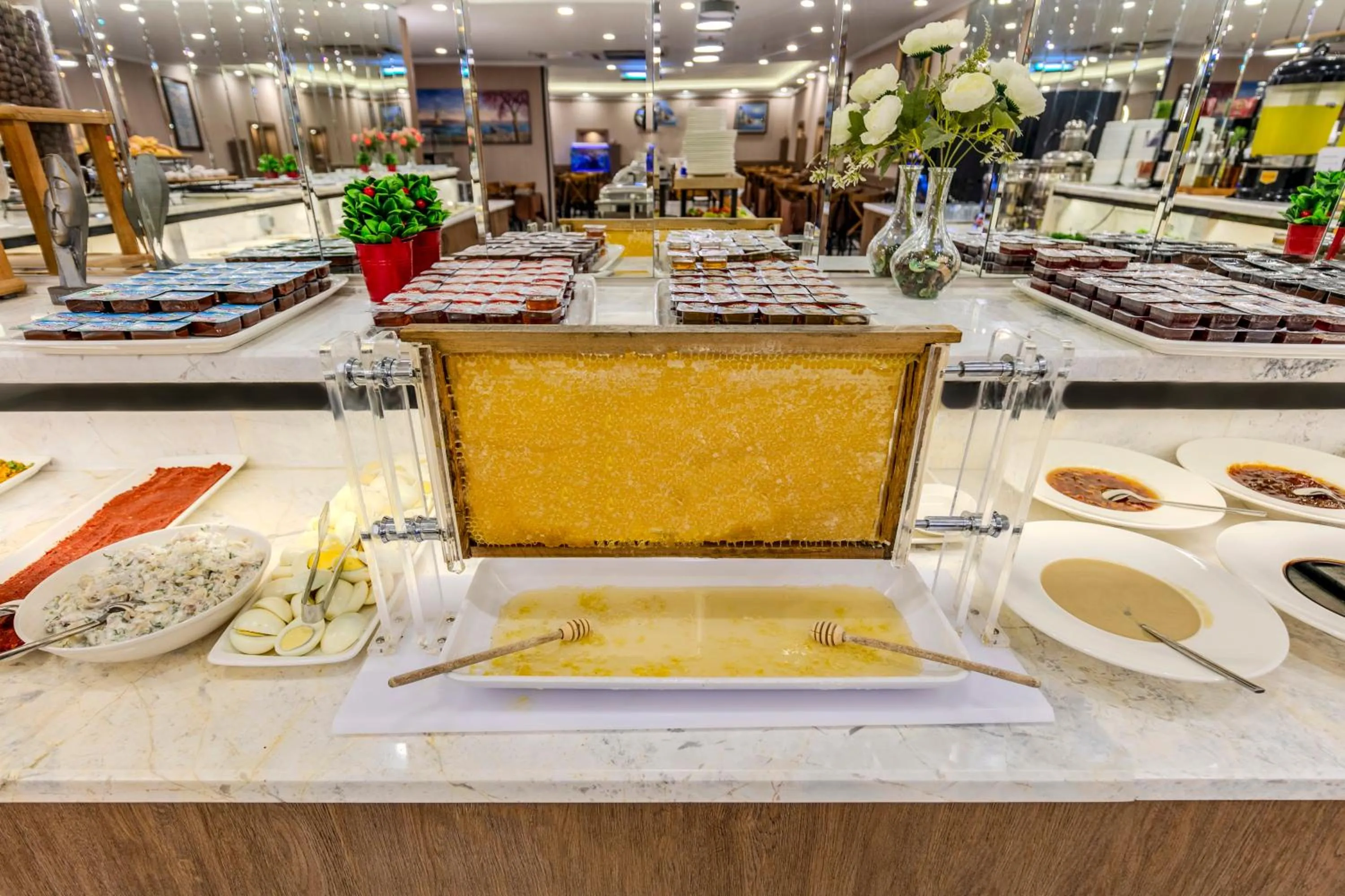 Buffet breakfast in Hamitbey Hotel Yenikapı