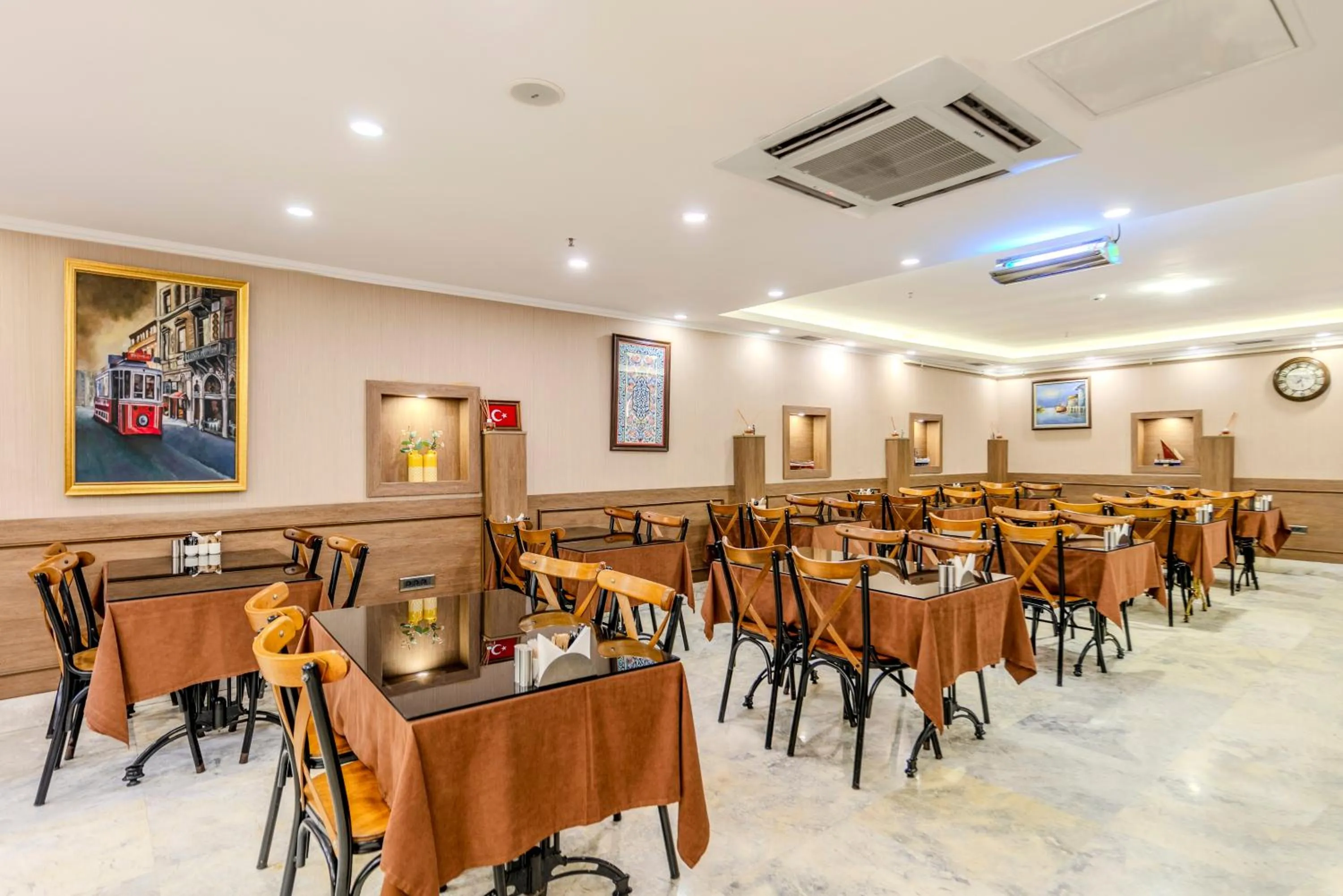 Restaurant/places to eat in Hamitbey Hotel Yenikapı