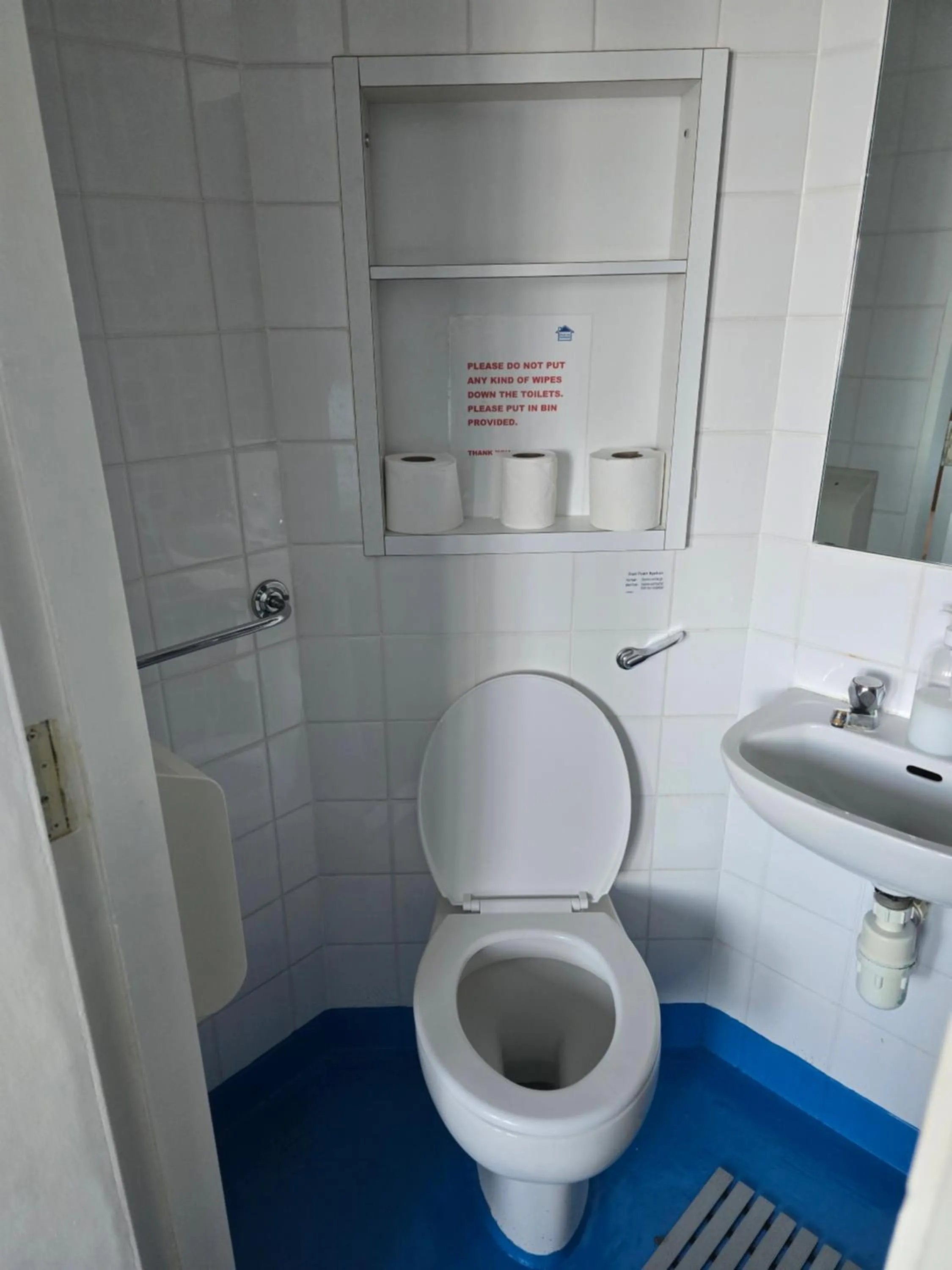 Shower in The Waterfront