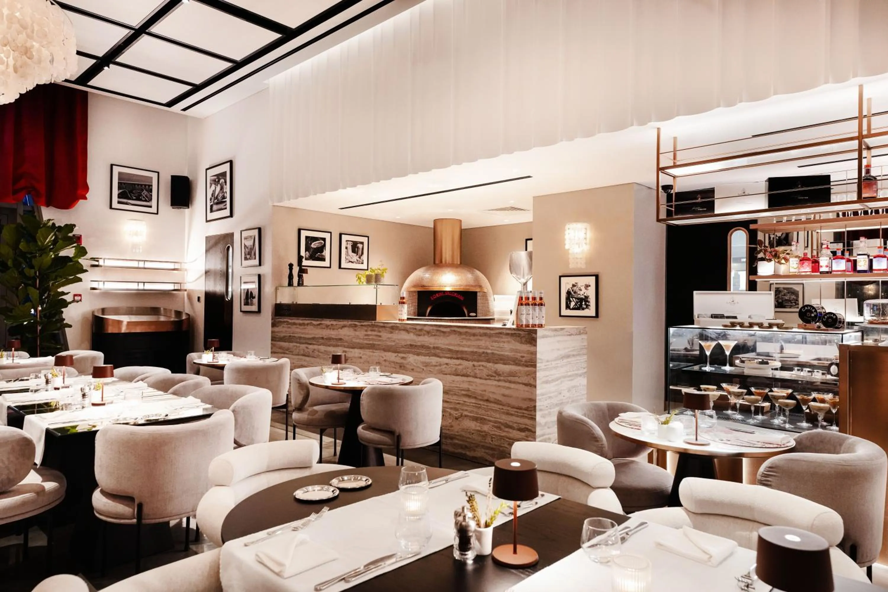 Restaurant/places to eat in Lusso Hometels J One Business Bay