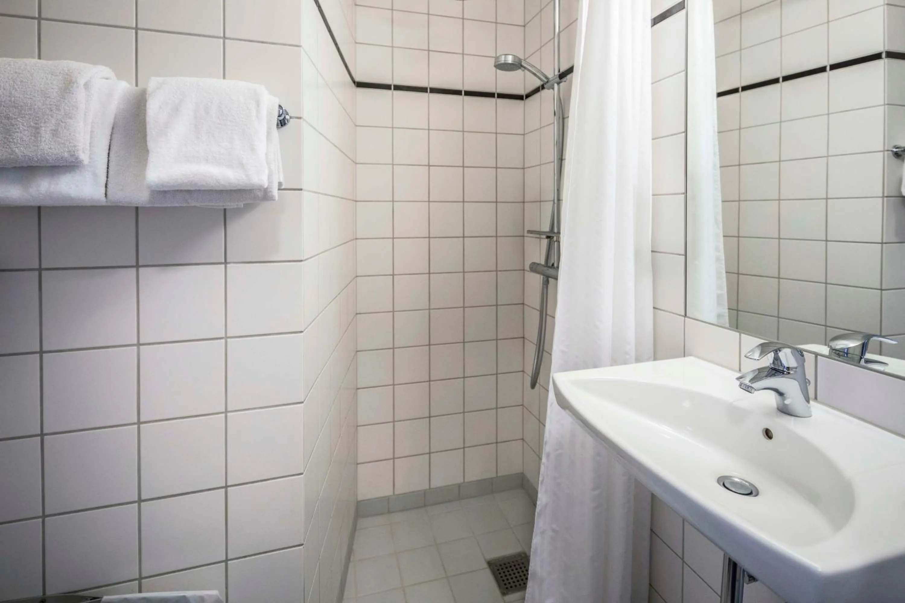 Bathroom in Scandic The Mayor