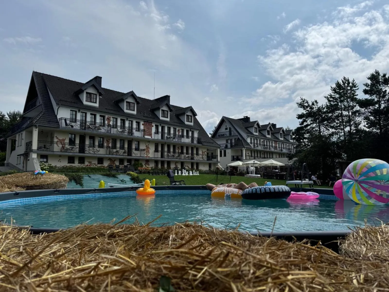 Property building in Końska Dolina